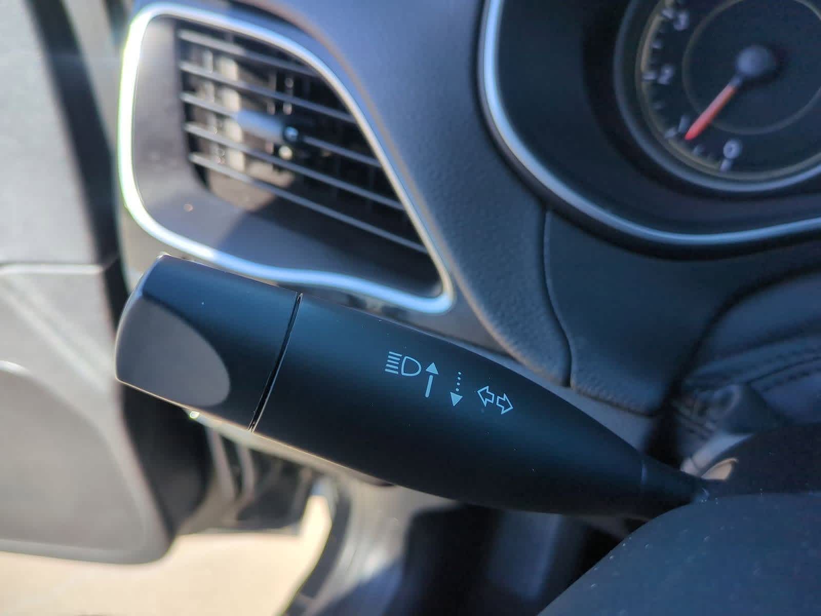 Thumbnail: 2021 Jeep Cherokee - 26