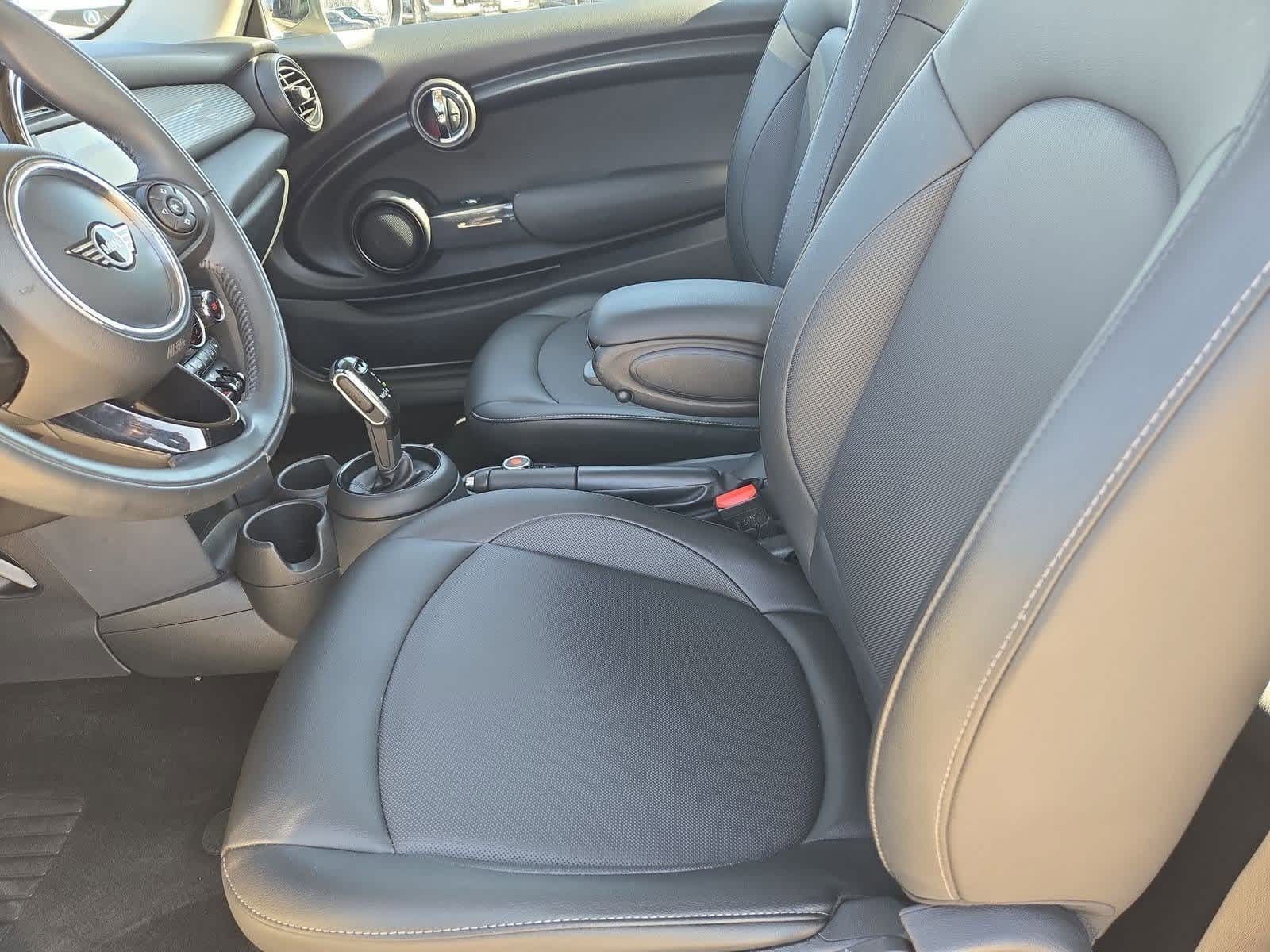 Thumbnail: 2020 MINI Cooper Hardtop - 15