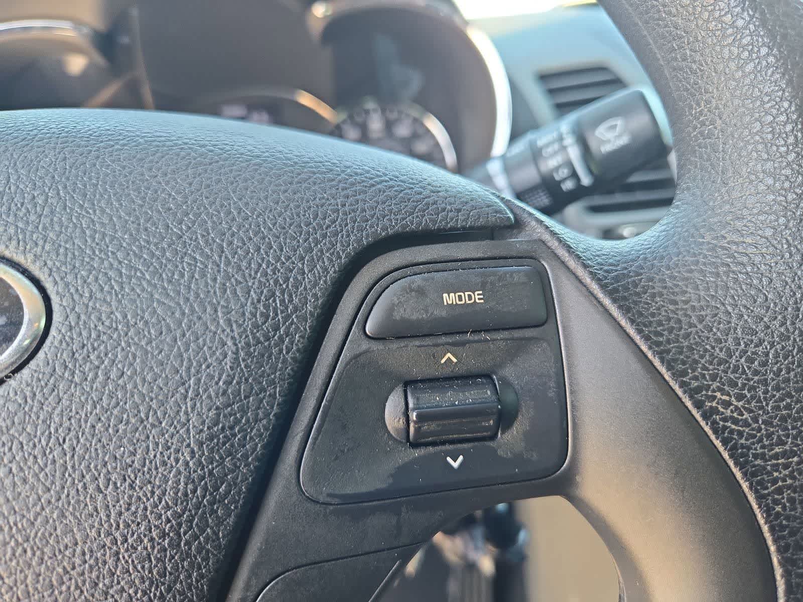 Thumbnail: 2015 Kia Forte - 22