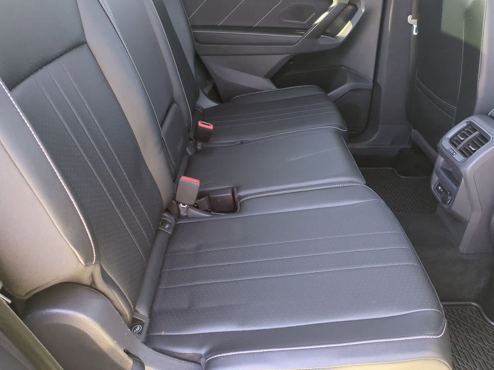 Thumbnail: 2022 Volkswagen Tiguan - 20