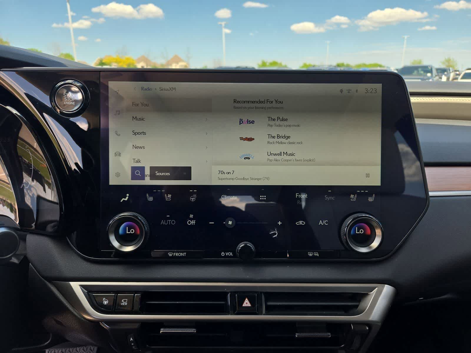 Thumbnail: 2023 Lexus RX - 27