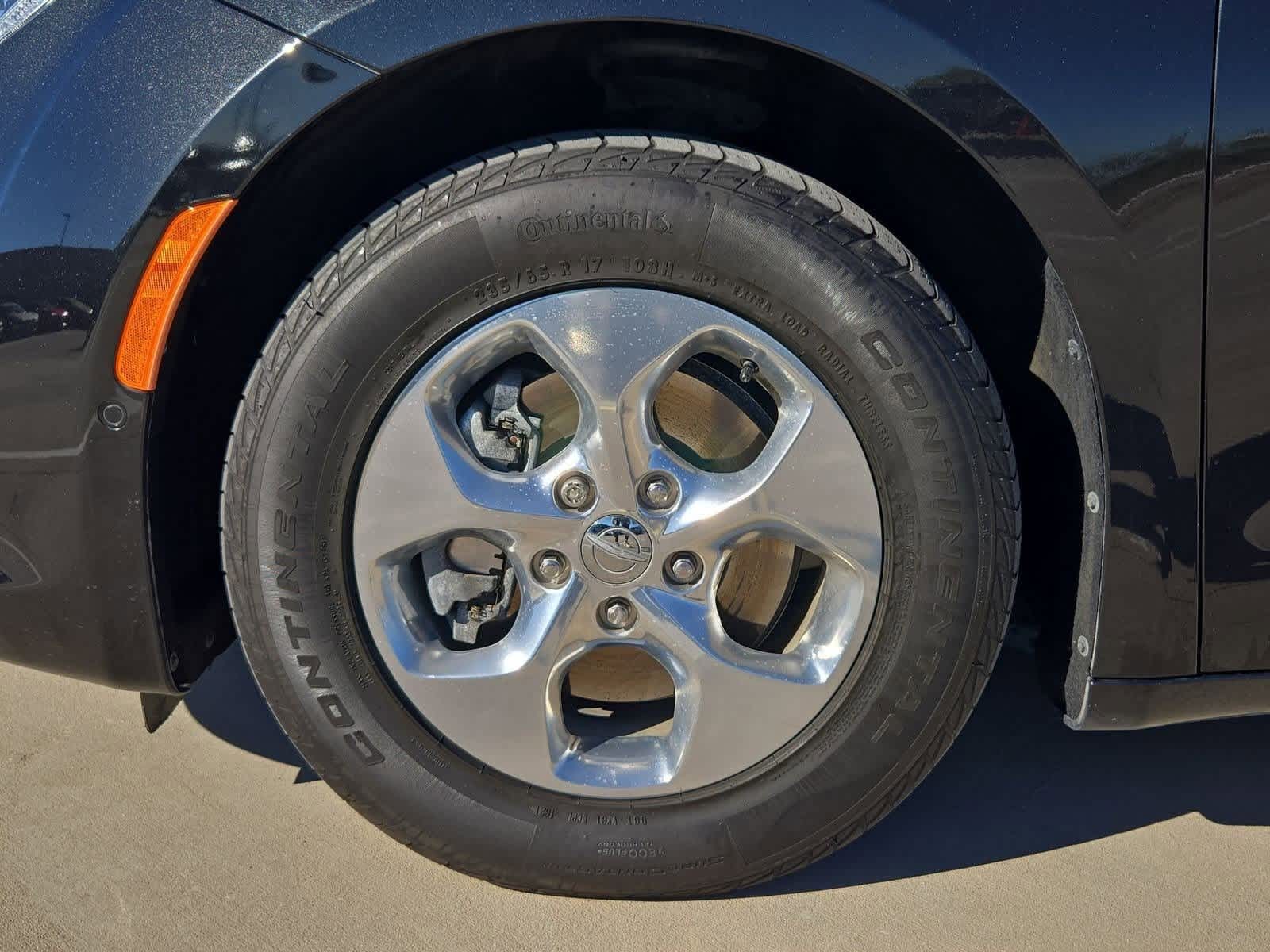 Thumbnail: 2018 Chrysler Pacifica - 12