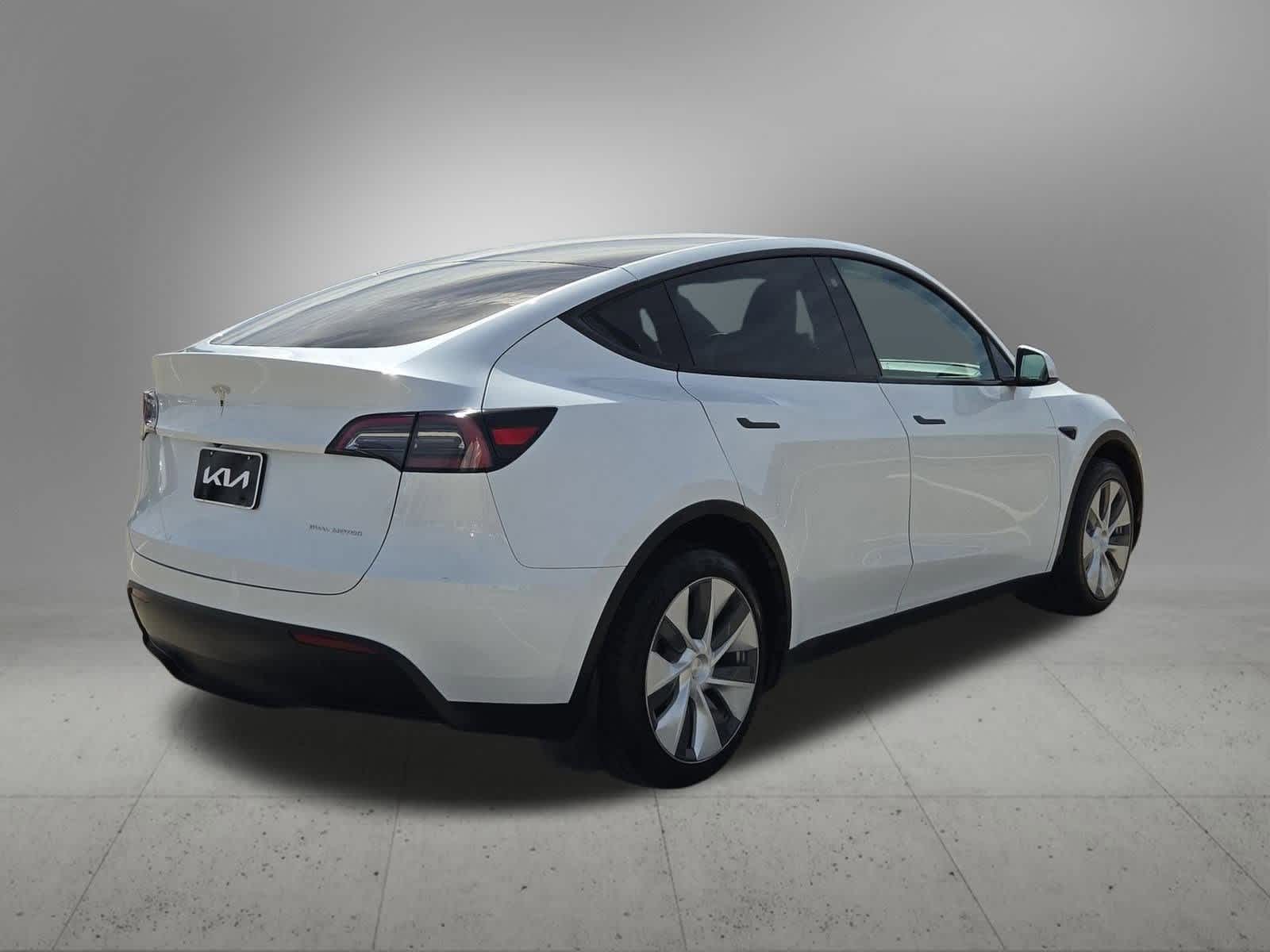 Thumbnail: 2023 Tesla Model Y - 12