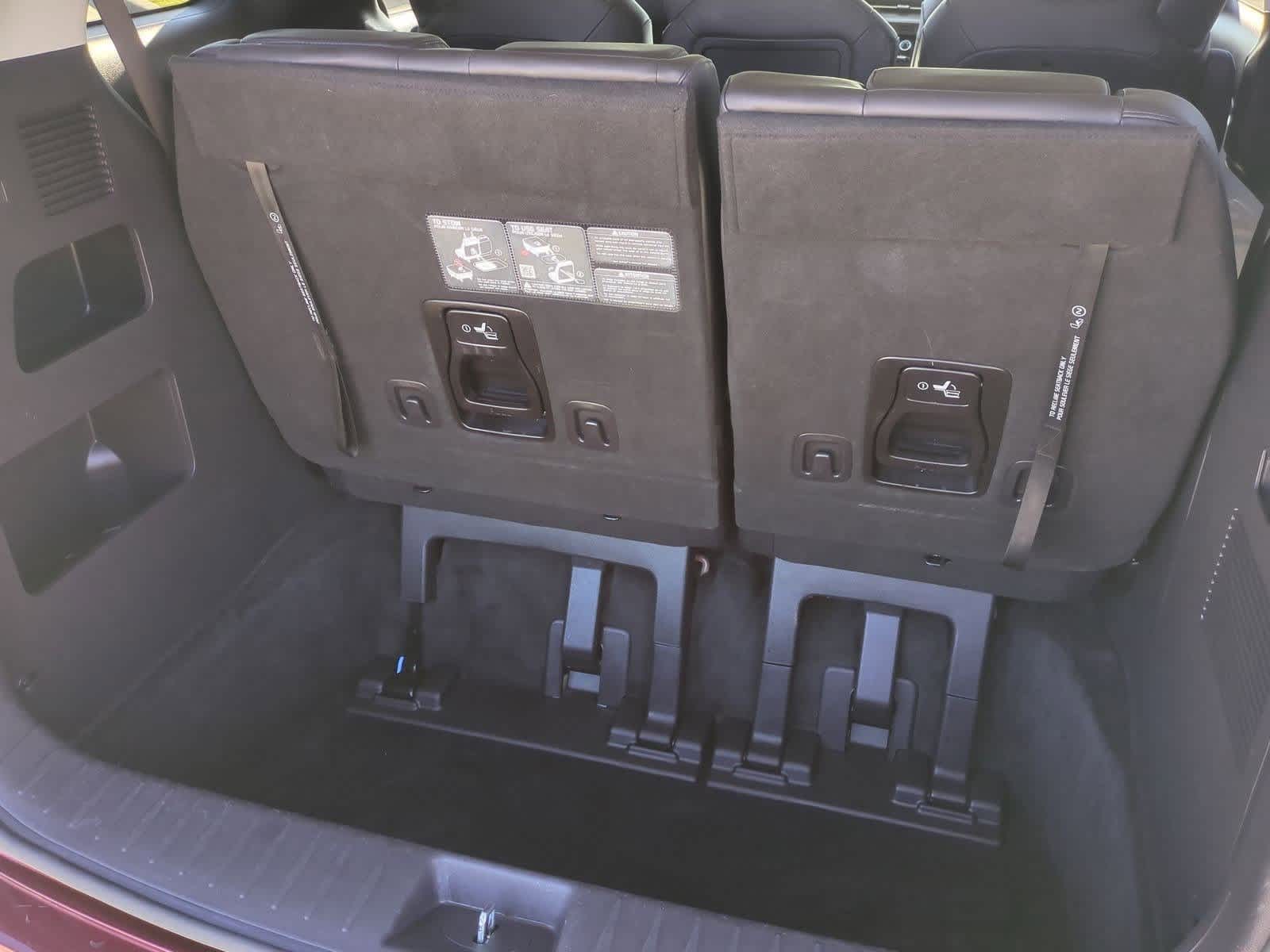 Thumbnail: 2024 Kia Carnival - 31