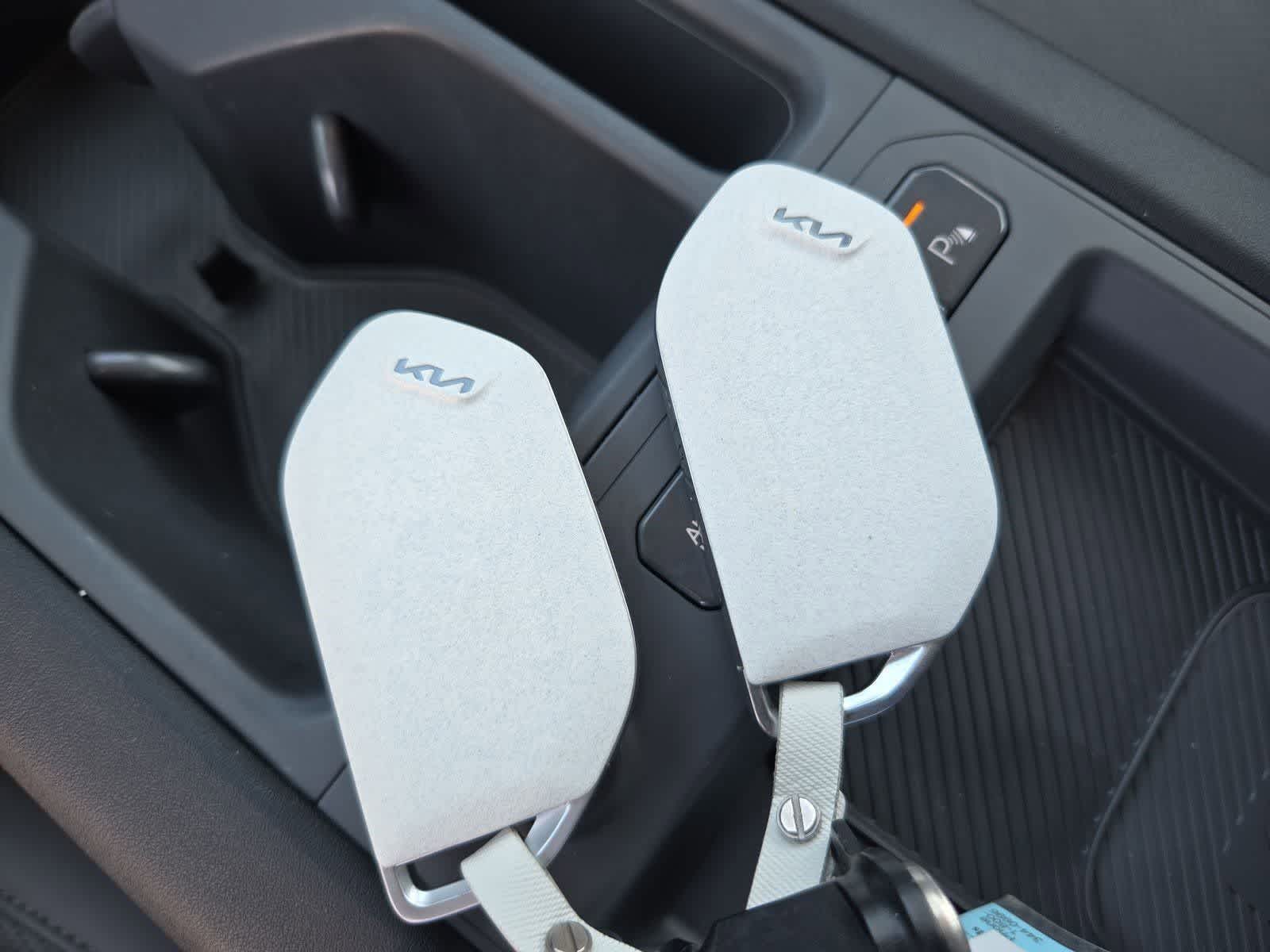 Thumbnail: 2024 Kia EV9 - 33