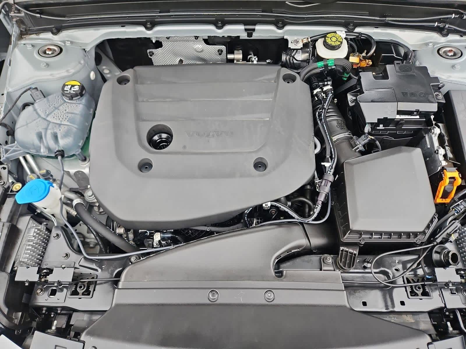 Thumbnail: 2024 Volvo XC40 - 14