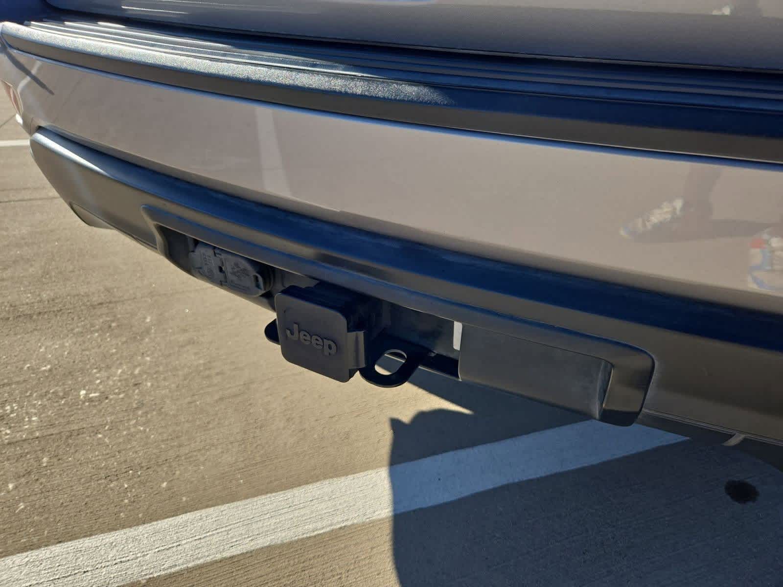 Thumbnail: 2016 Jeep Grand Cherokee - 32