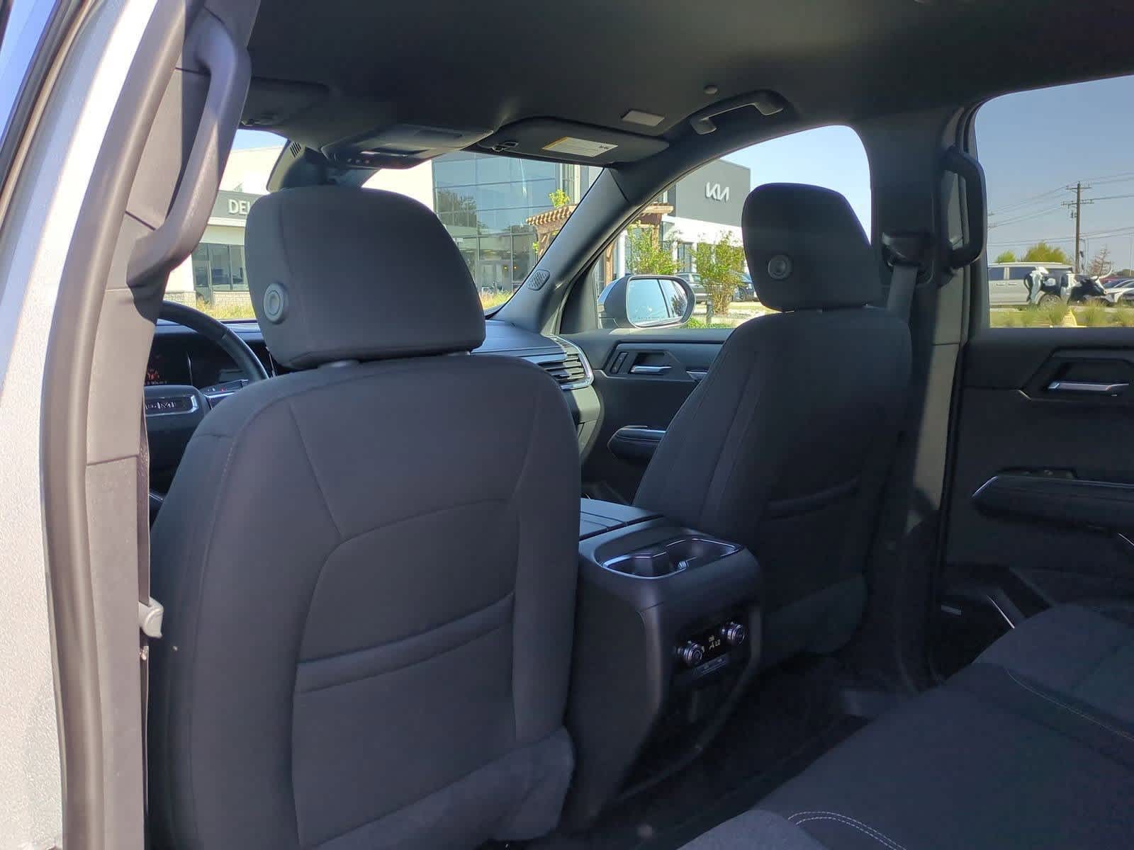 Thumbnail: 2025 GMC Acadia - 17