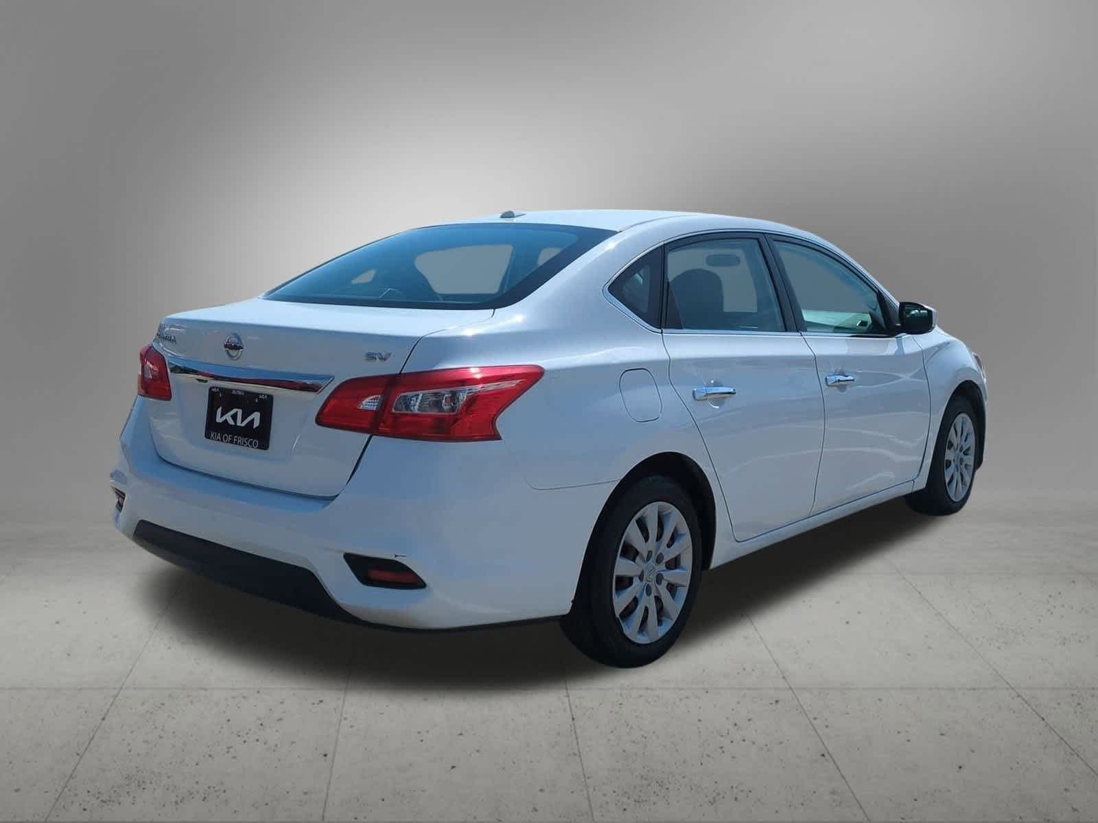 Thumbnail: 2017 Nissan Sentra - 6