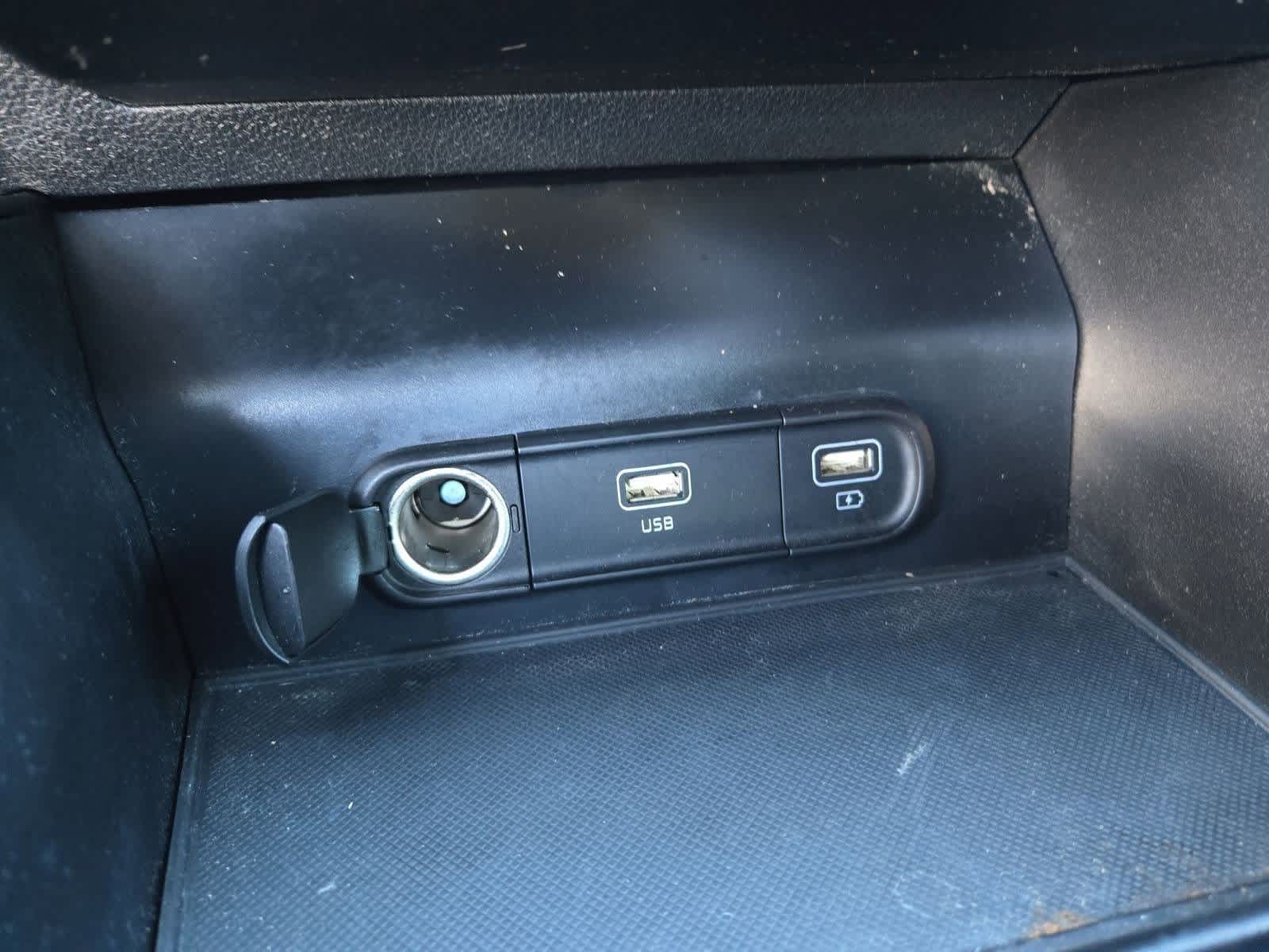 Thumbnail: 2023 Kia K5 - 28