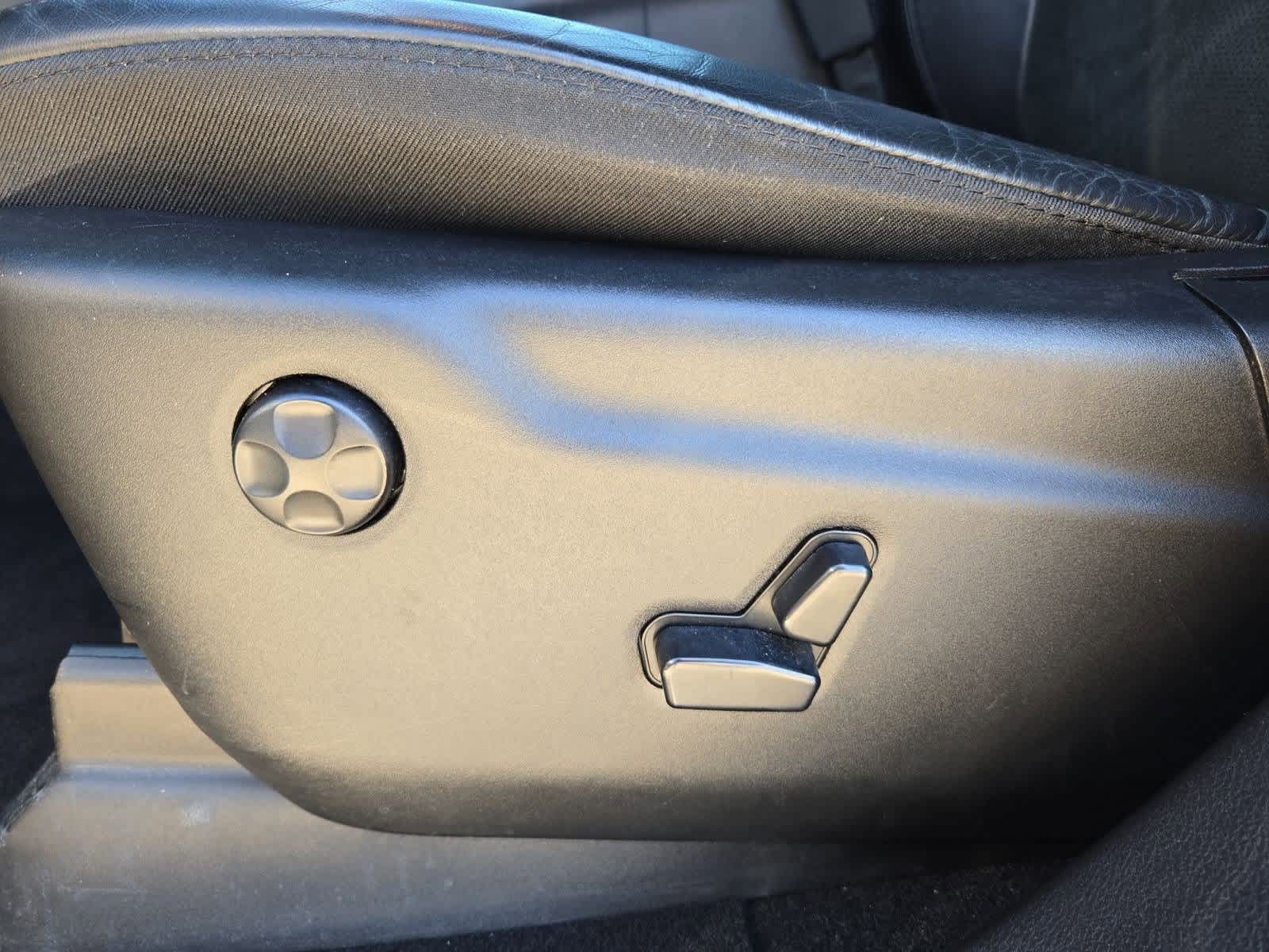 Thumbnail: 2019 Jeep Grand Cherokee - 16