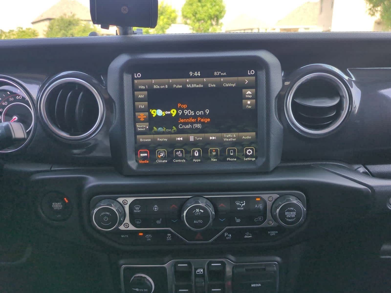 Thumbnail: 2022 Jeep Wrangler - 27