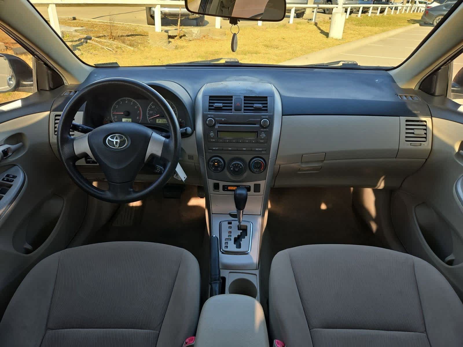 Thumbnail: 2011 Toyota Corolla - 14