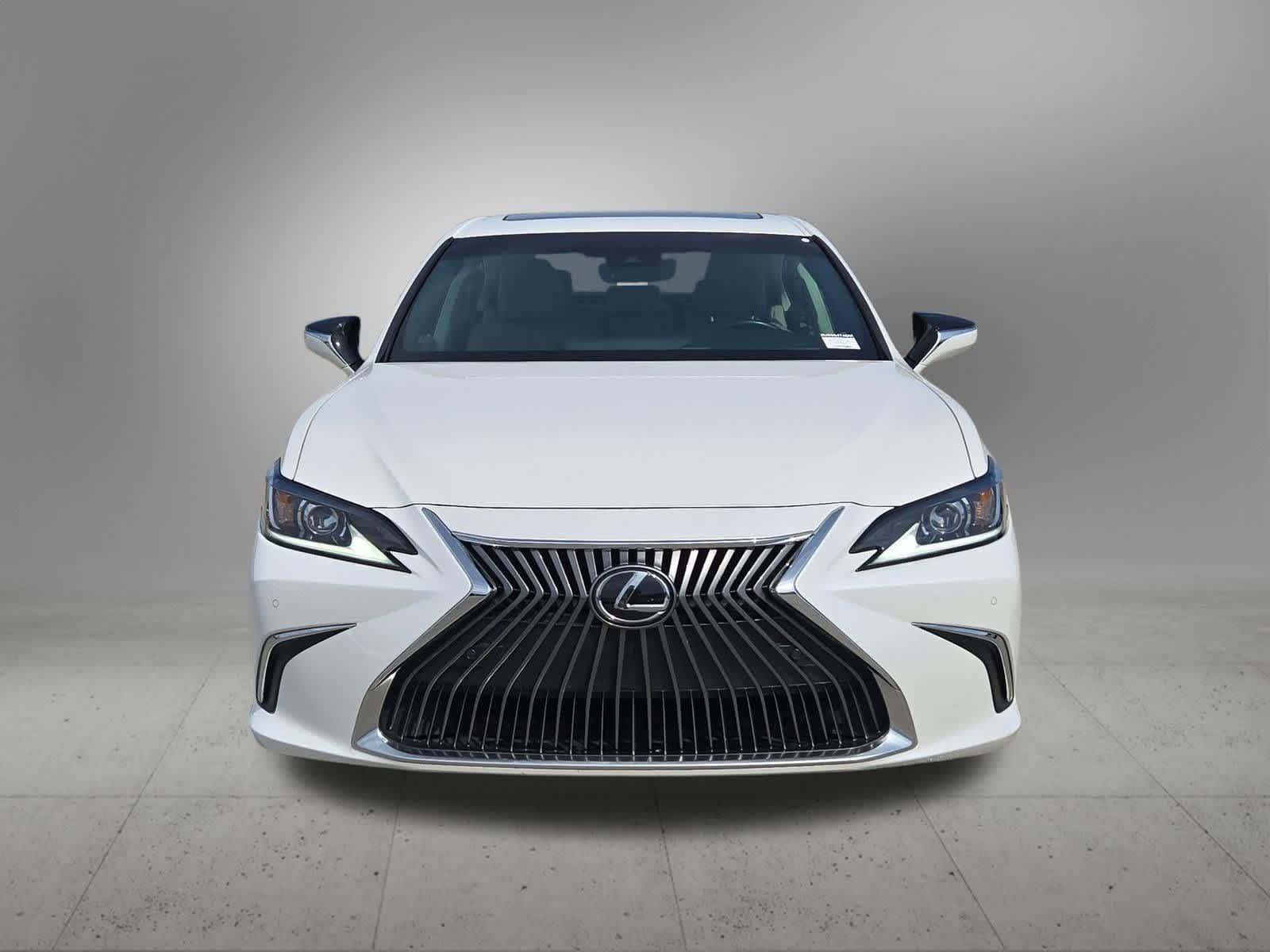 Thumbnail: 2021 Lexus ES - 9