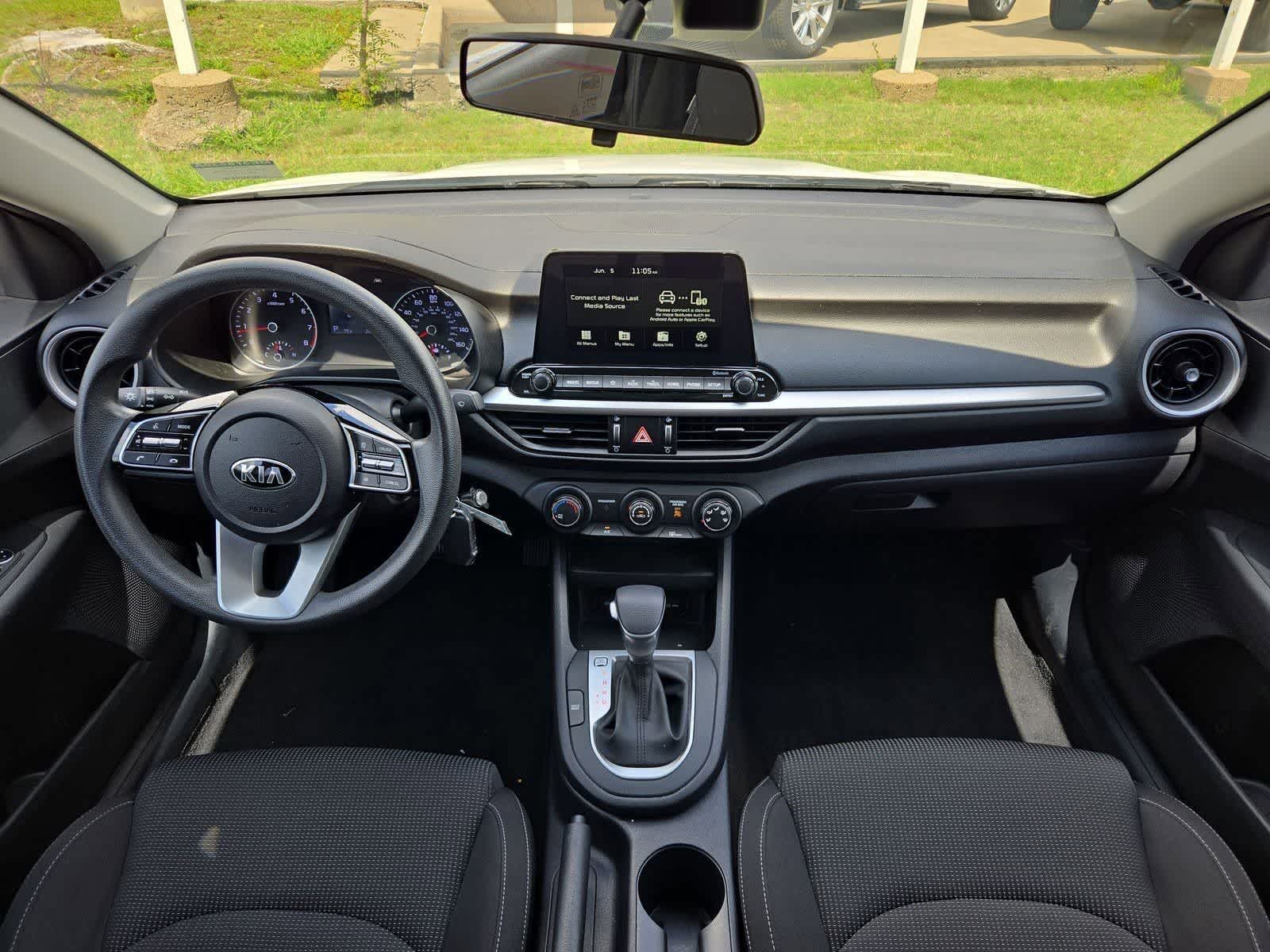 Thumbnail: 2021 Kia Forte - 15
