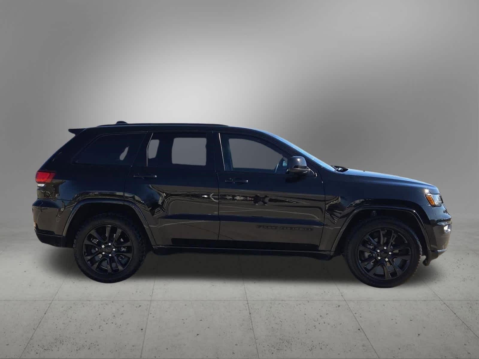 Thumbnail: 2019 Jeep Grand Cherokee - 7