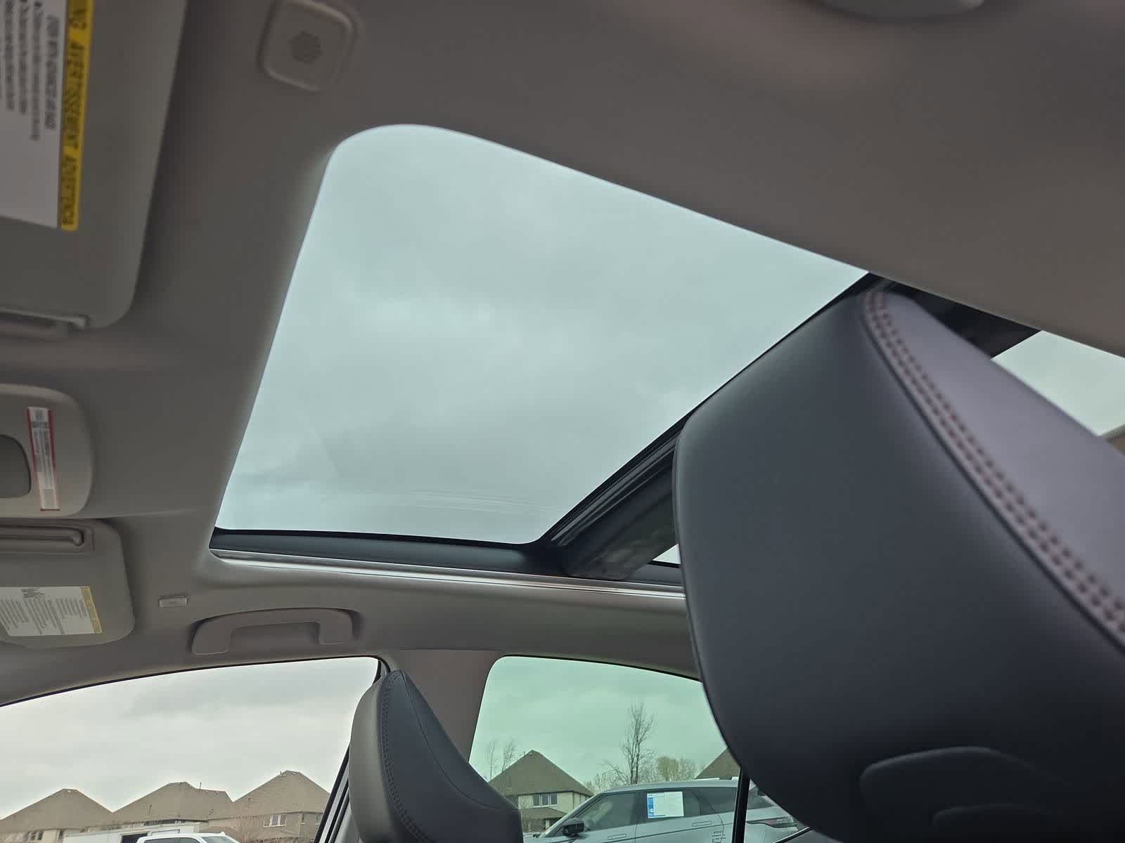 Thumbnail: 2025 Toyota Camry - 17