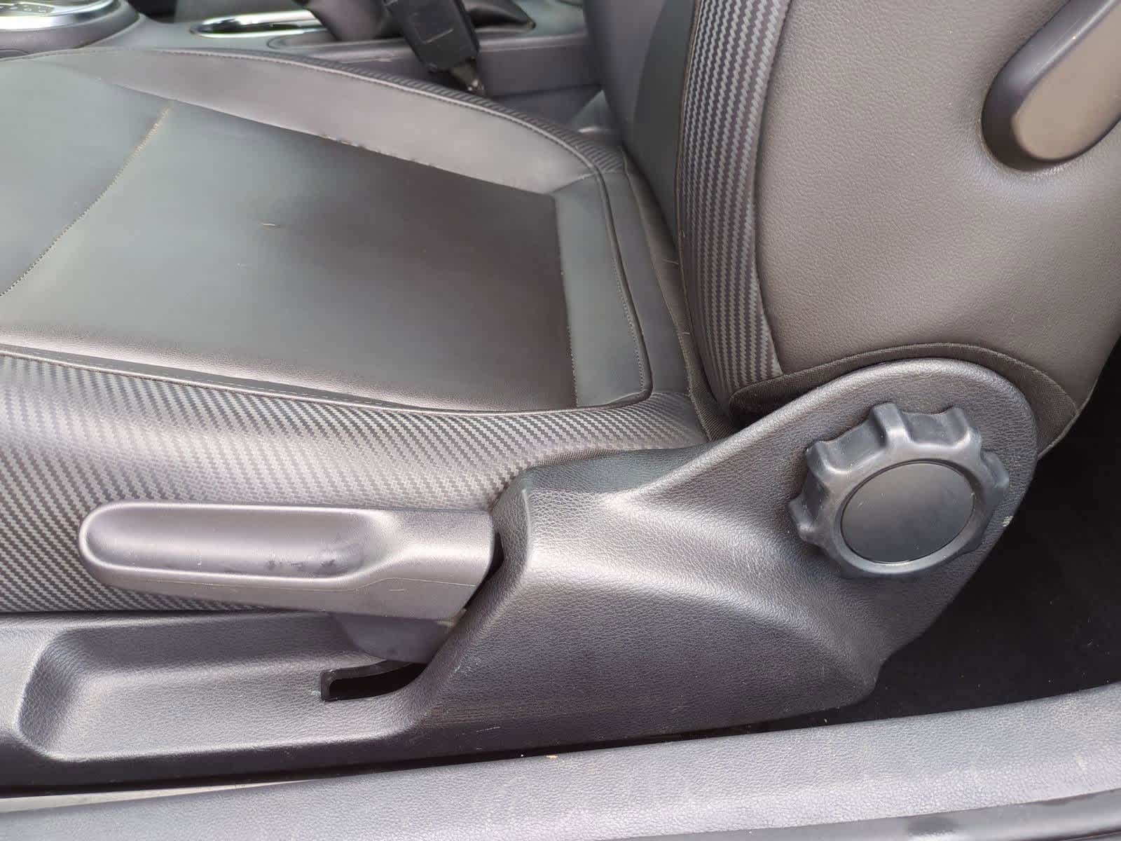 Thumbnail: 2014 Volkswagen Beetle - 15