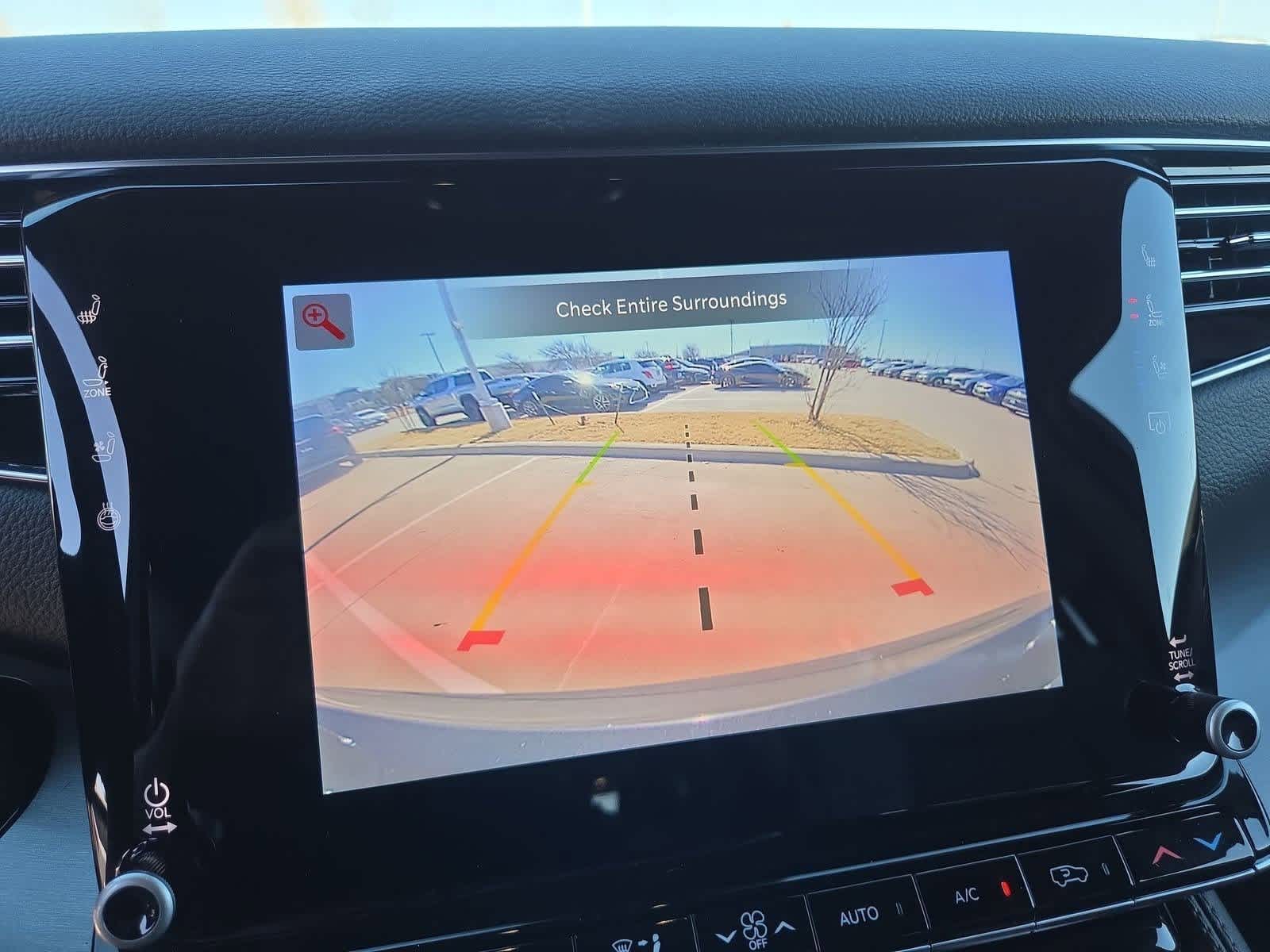 Thumbnail: 2023 Jeep Wagoneer - 30