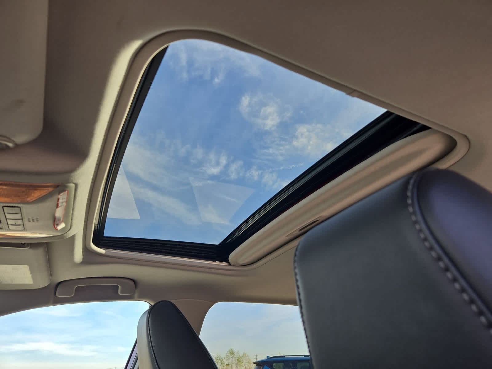 Thumbnail: 2021 Toyota RAV4 - 19