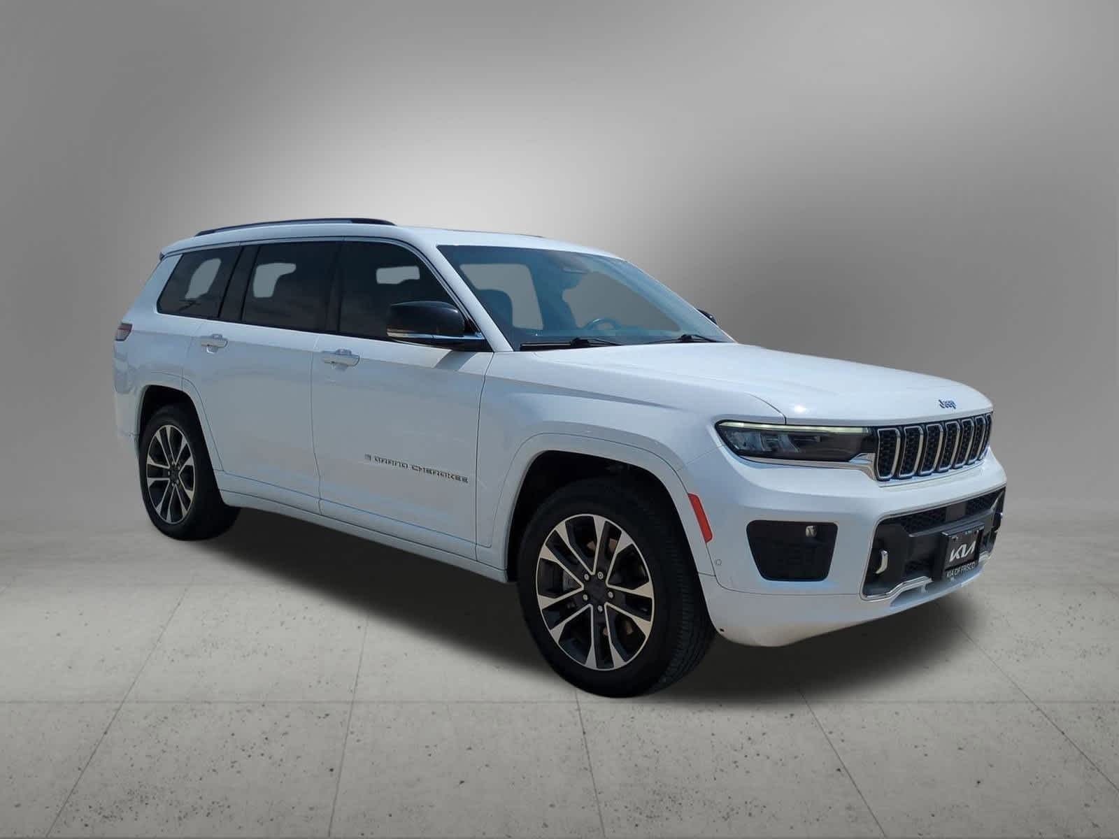 Thumbnail: 2022 Jeep Grand Cherokee - 8