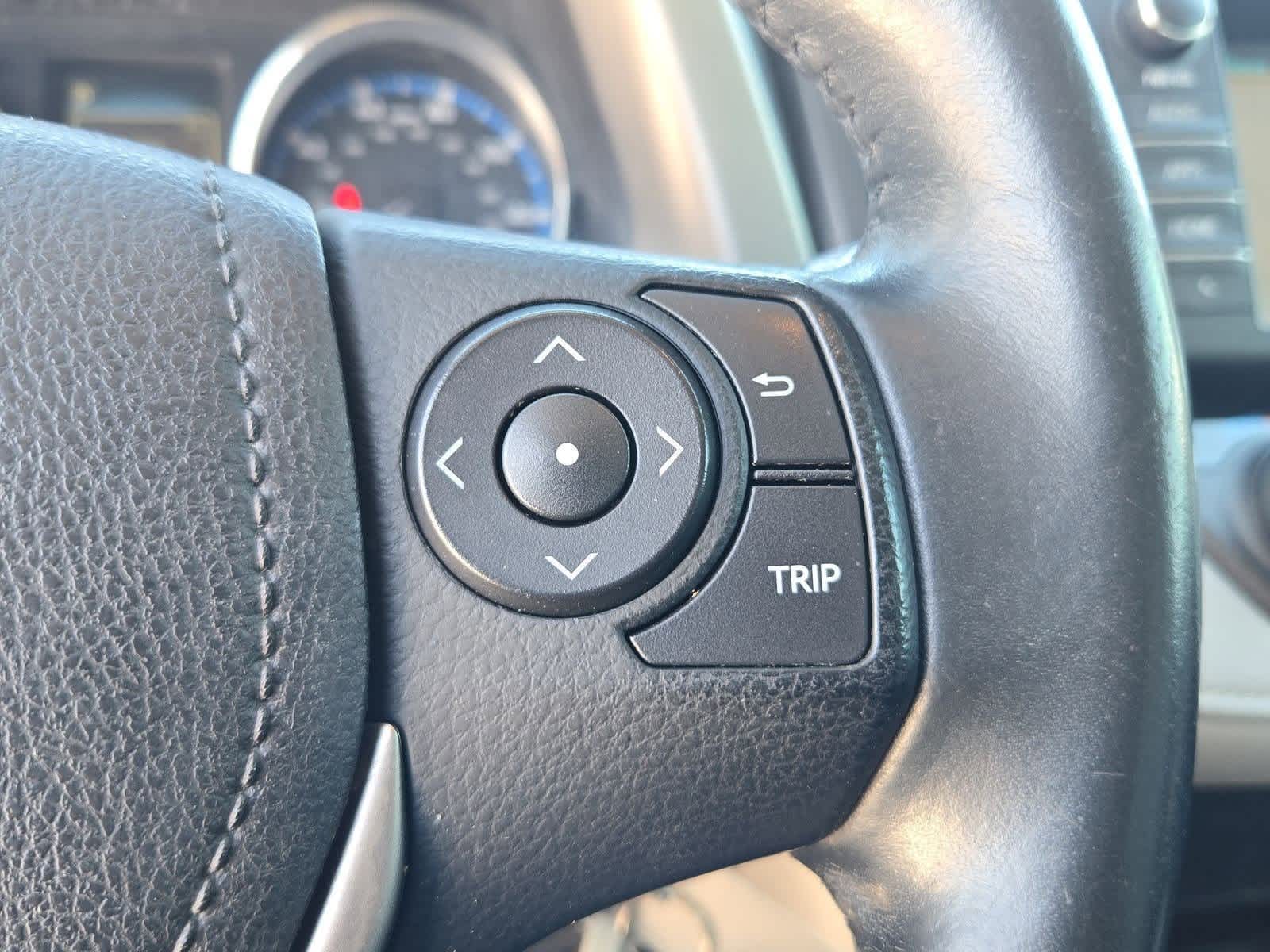 Thumbnail: 2016 Toyota RAV4 - 26