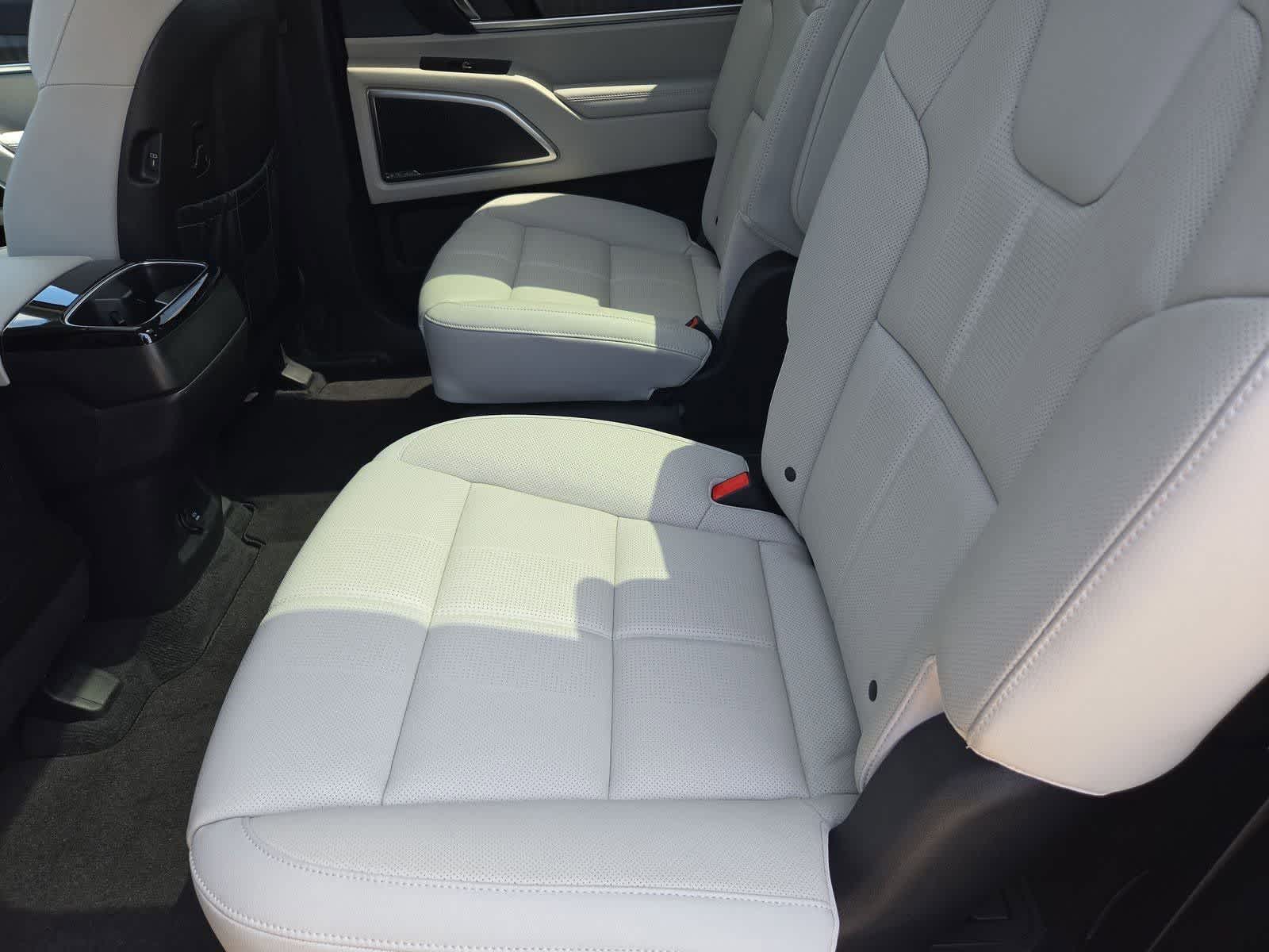 Thumbnail: 2025 Kia Telluride - 18