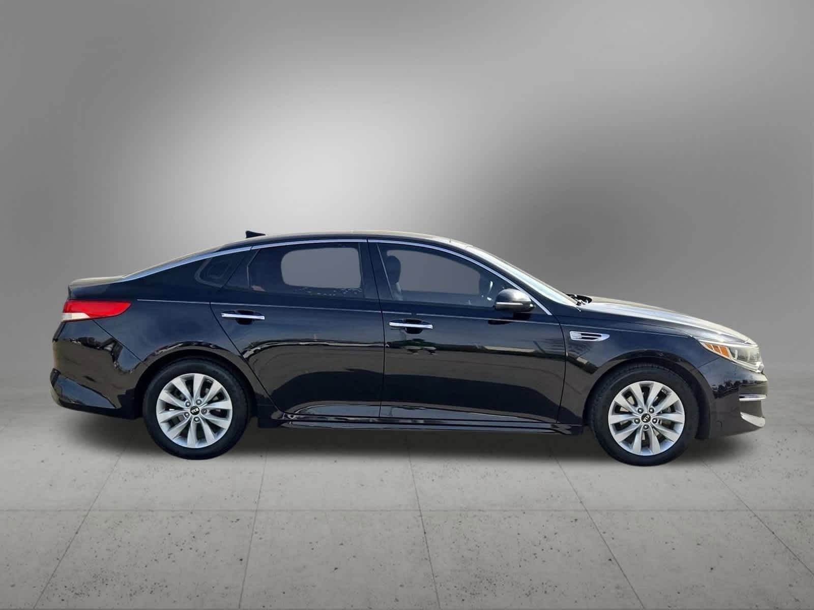 Thumbnail: 2016 Kia Optima - 7