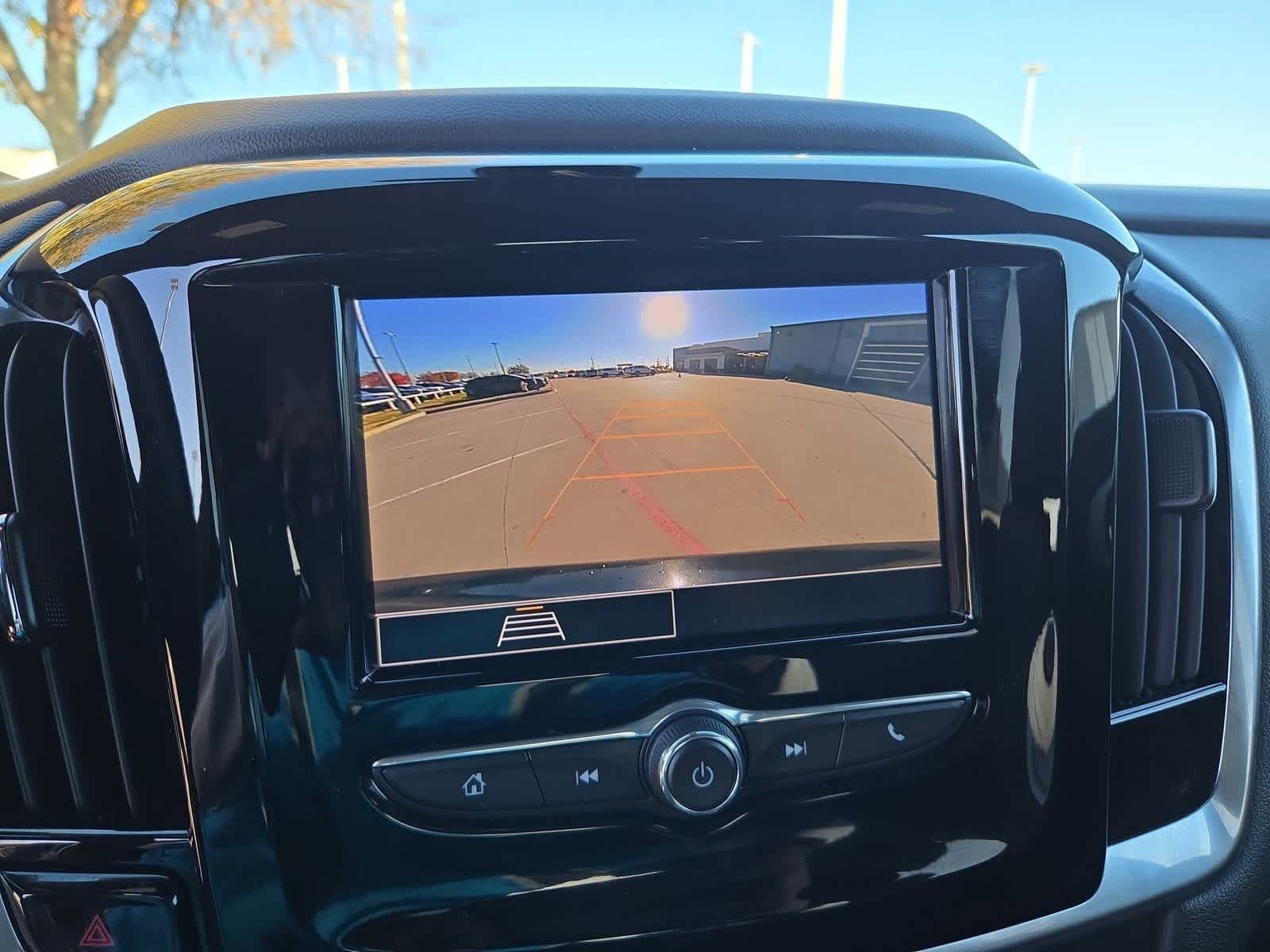 Thumbnail: 2023 Chevrolet Traverse - 28