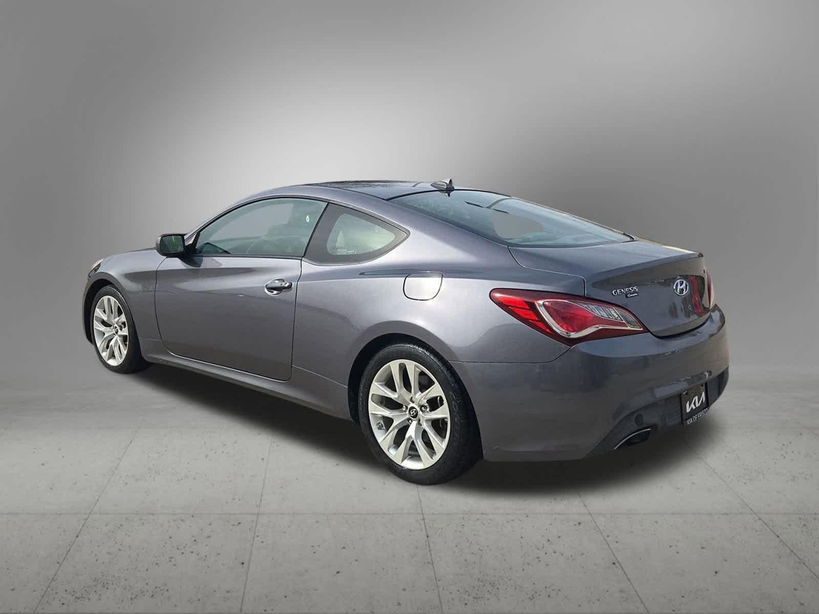 Thumbnail: 2013 Hyundai Genesis - 4