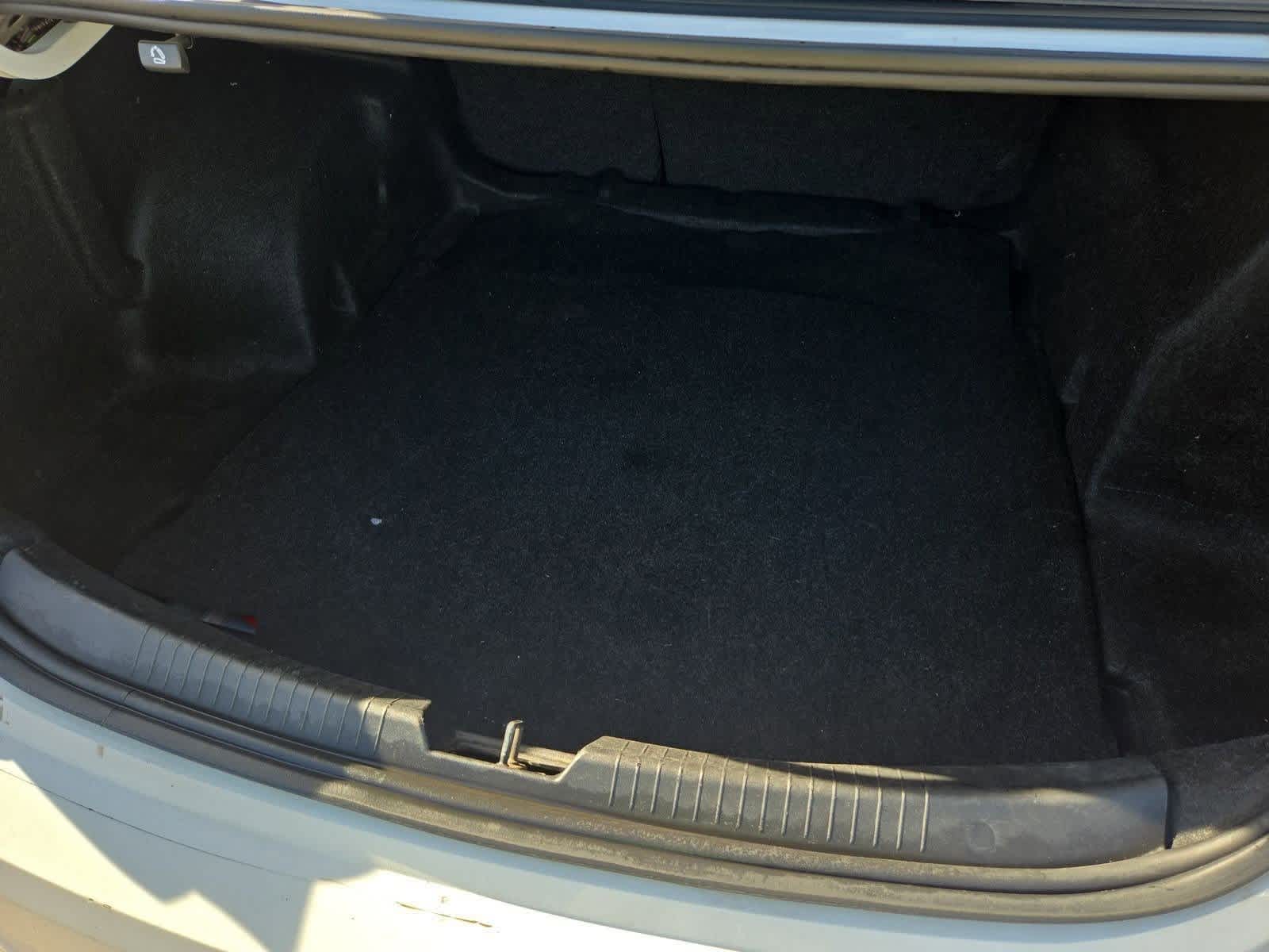 Thumbnail: 2018 Chevrolet Malibu - 31