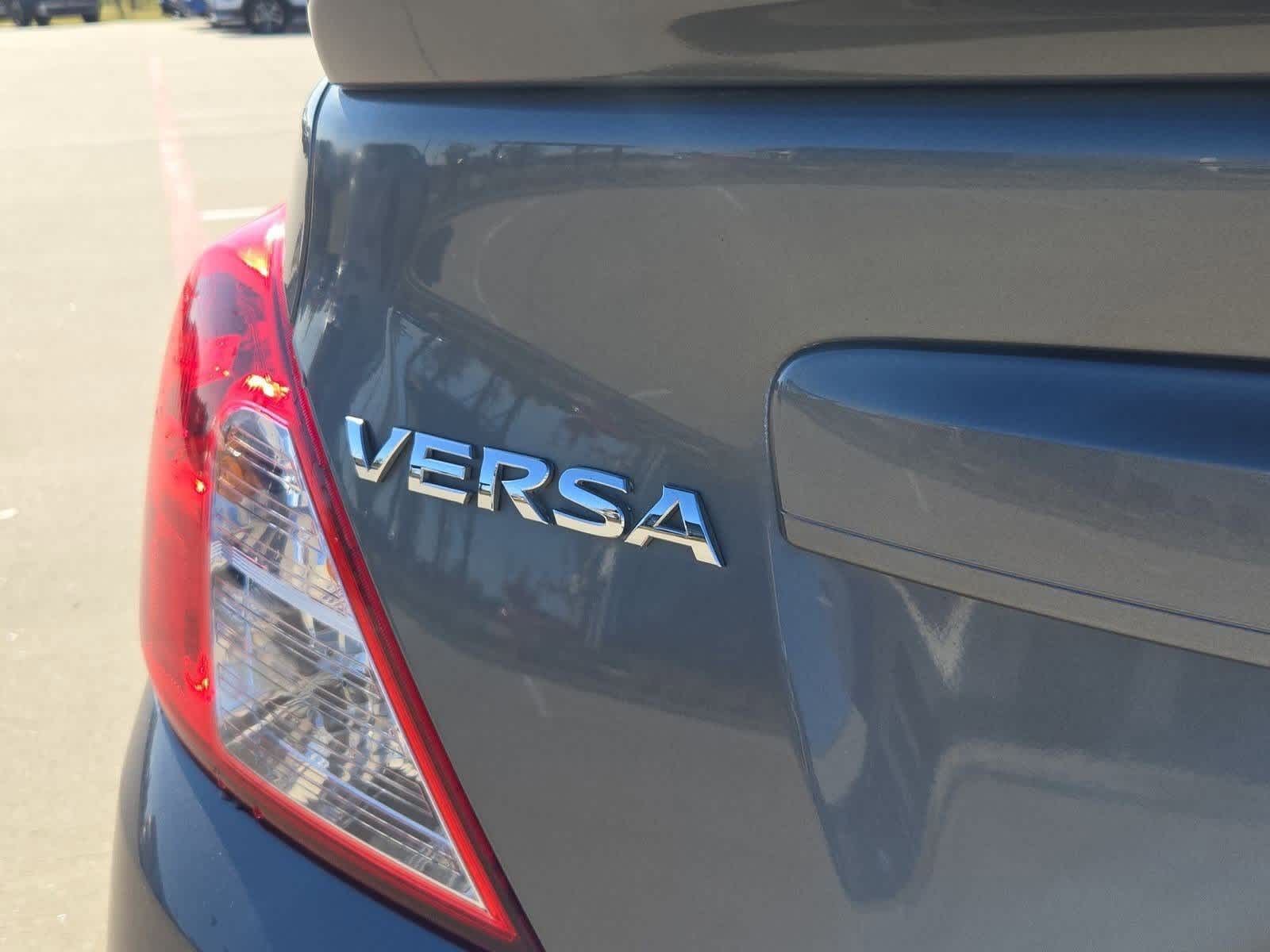 Thumbnail: 2016 Nissan Versa - 11