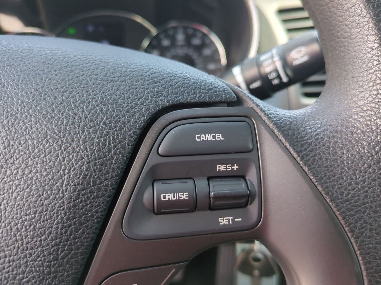 Thumbnail: 2018 Kia Forte - 23