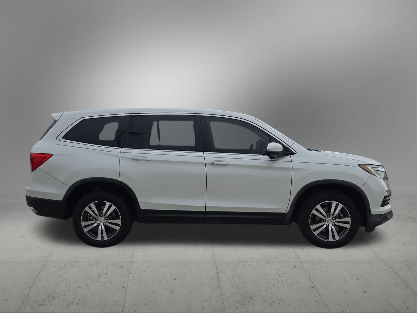 Thumbnail: 2016 Honda Pilot - 7