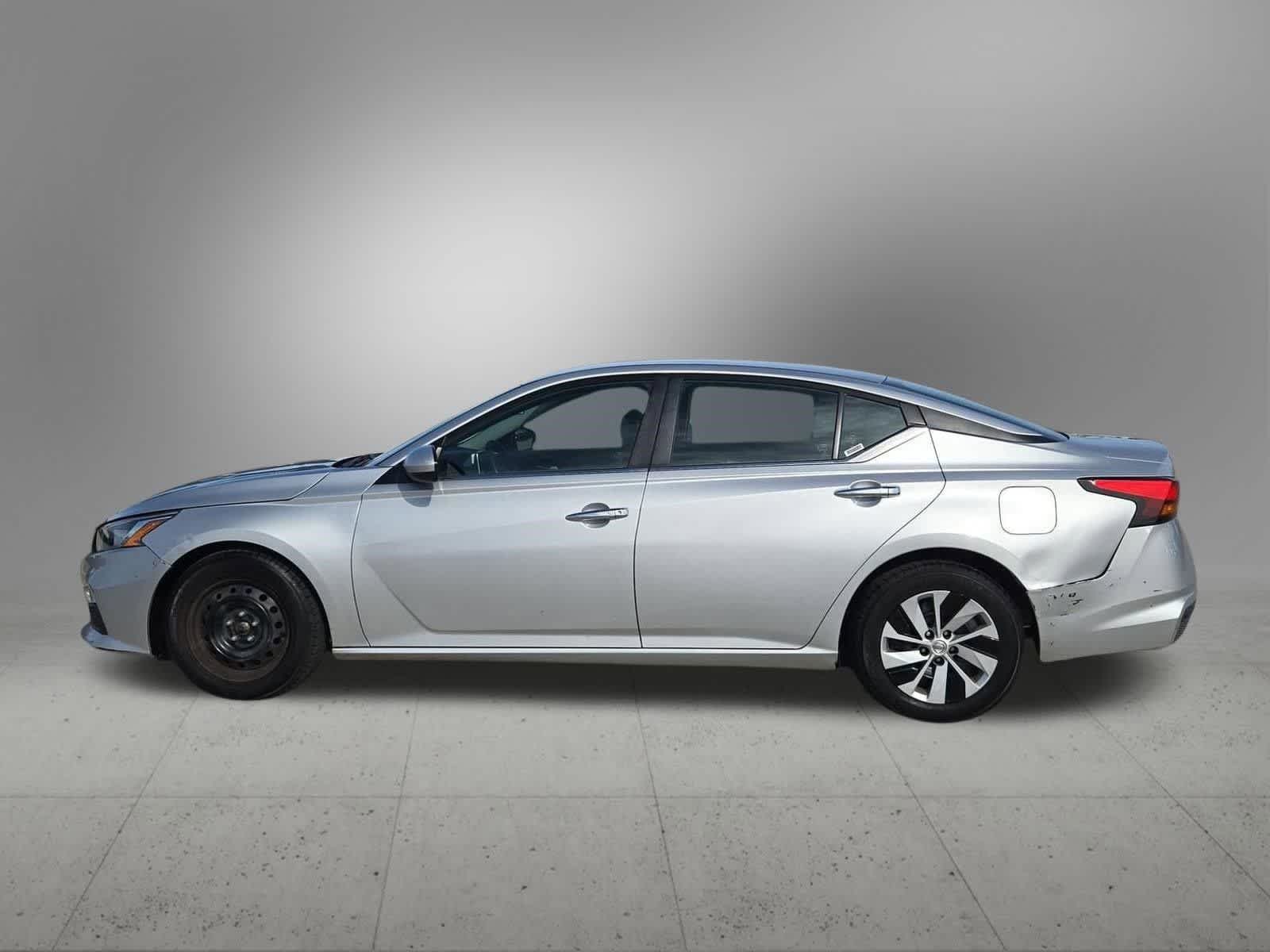 Thumbnail: 2019 Nissan Altima - 3