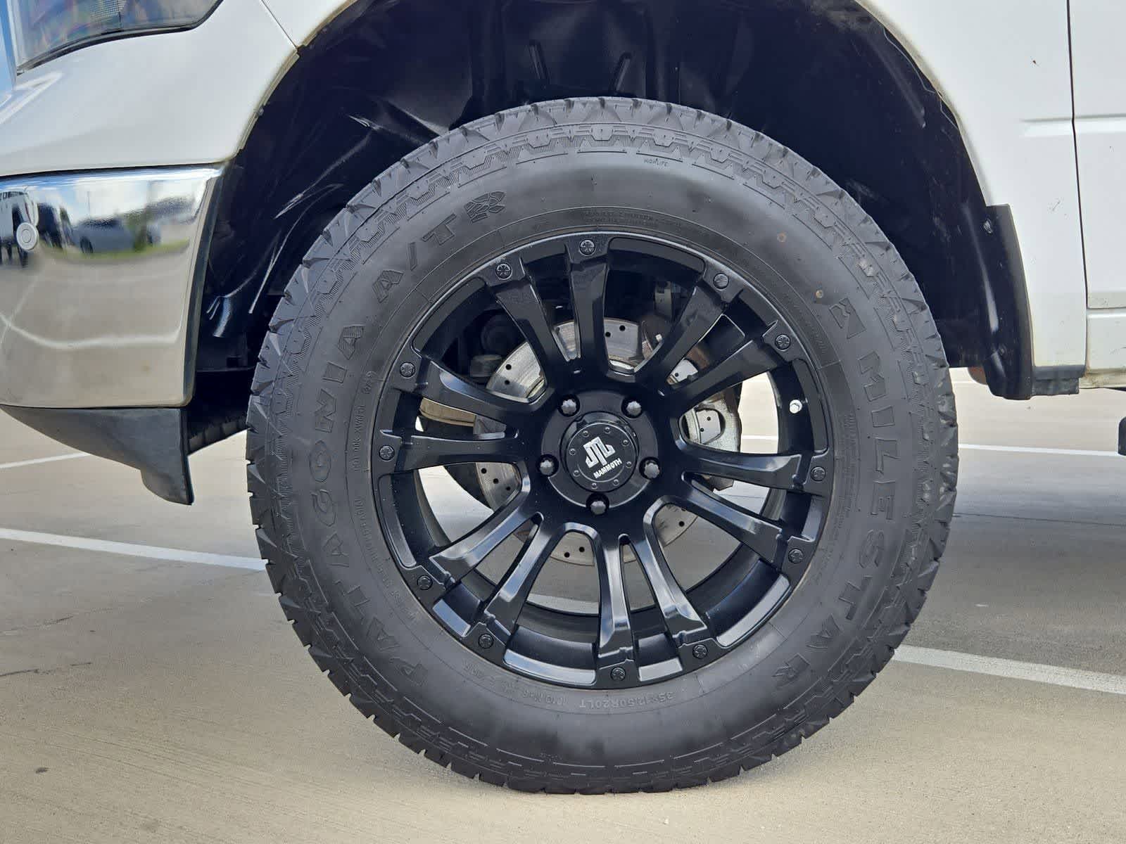 Thumbnail: 2019 RAM 1500 Classic - 13