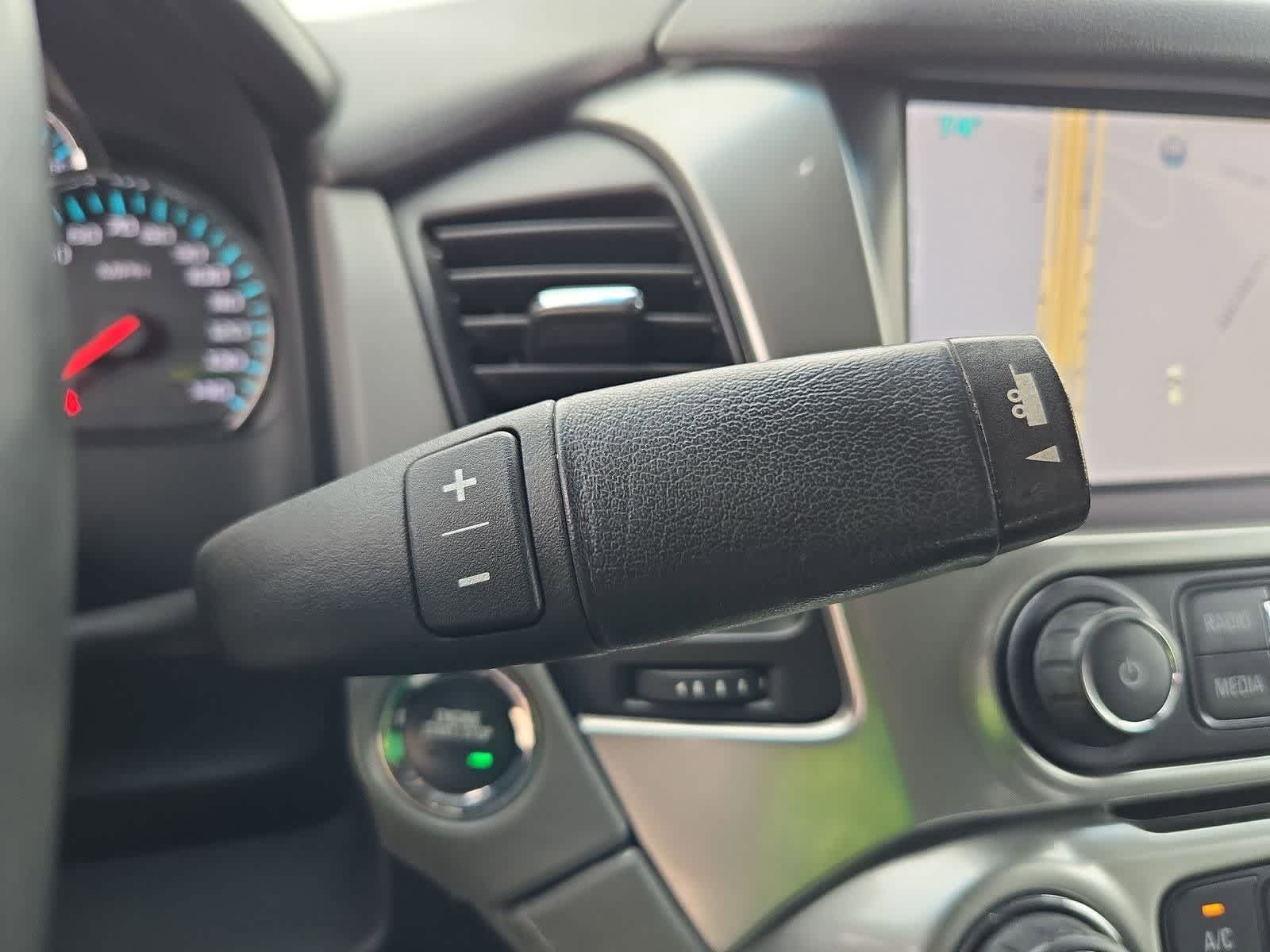 Thumbnail: 2015 Chevrolet Tahoe - 32