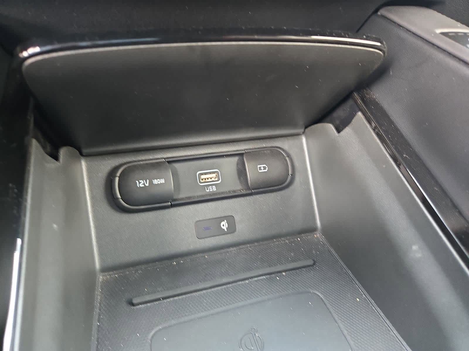 Thumbnail: 2022 Kia Telluride - 32