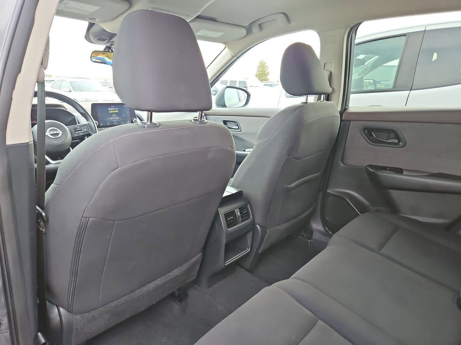 Thumbnail: 2023 Nissan Rogue - 18