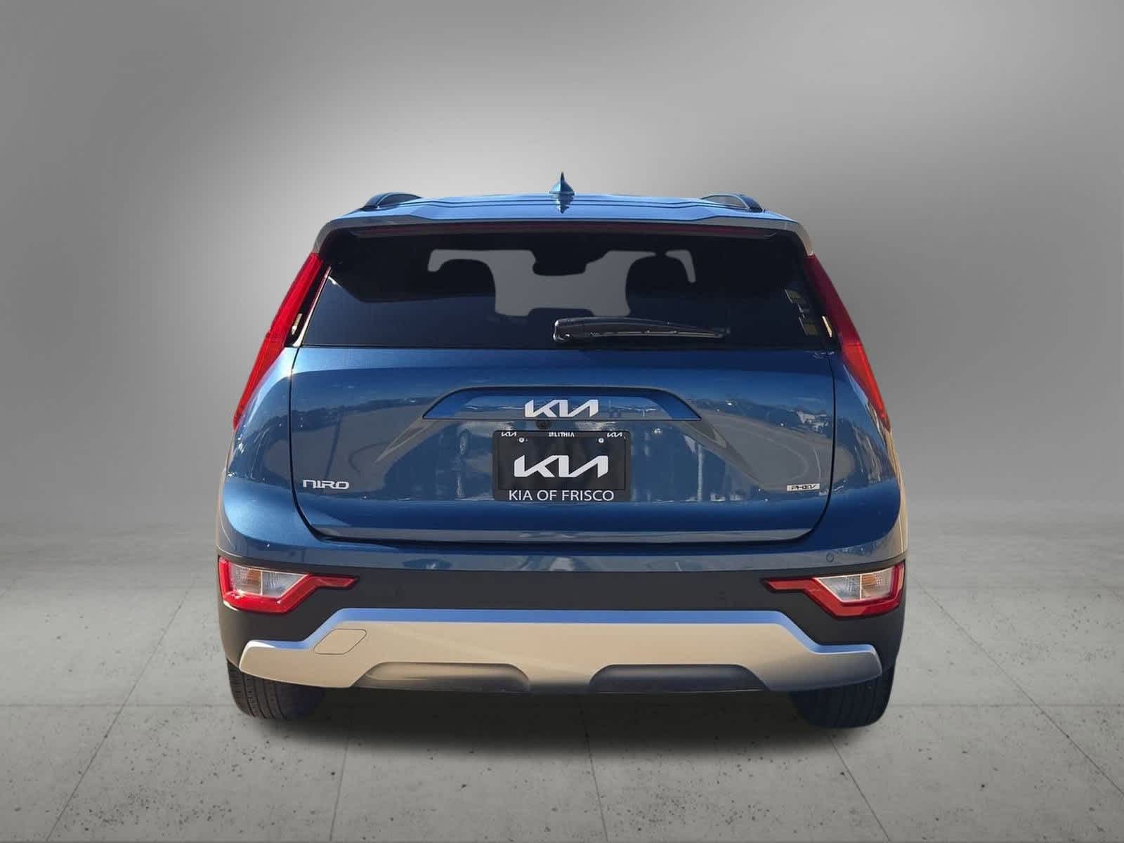 Thumbnail: 2023 Kia Niro - 5