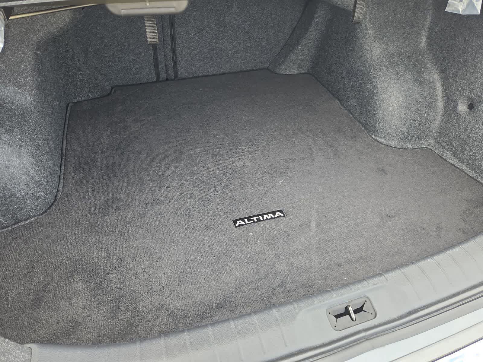 Thumbnail: 2022 Nissan Altima - 30