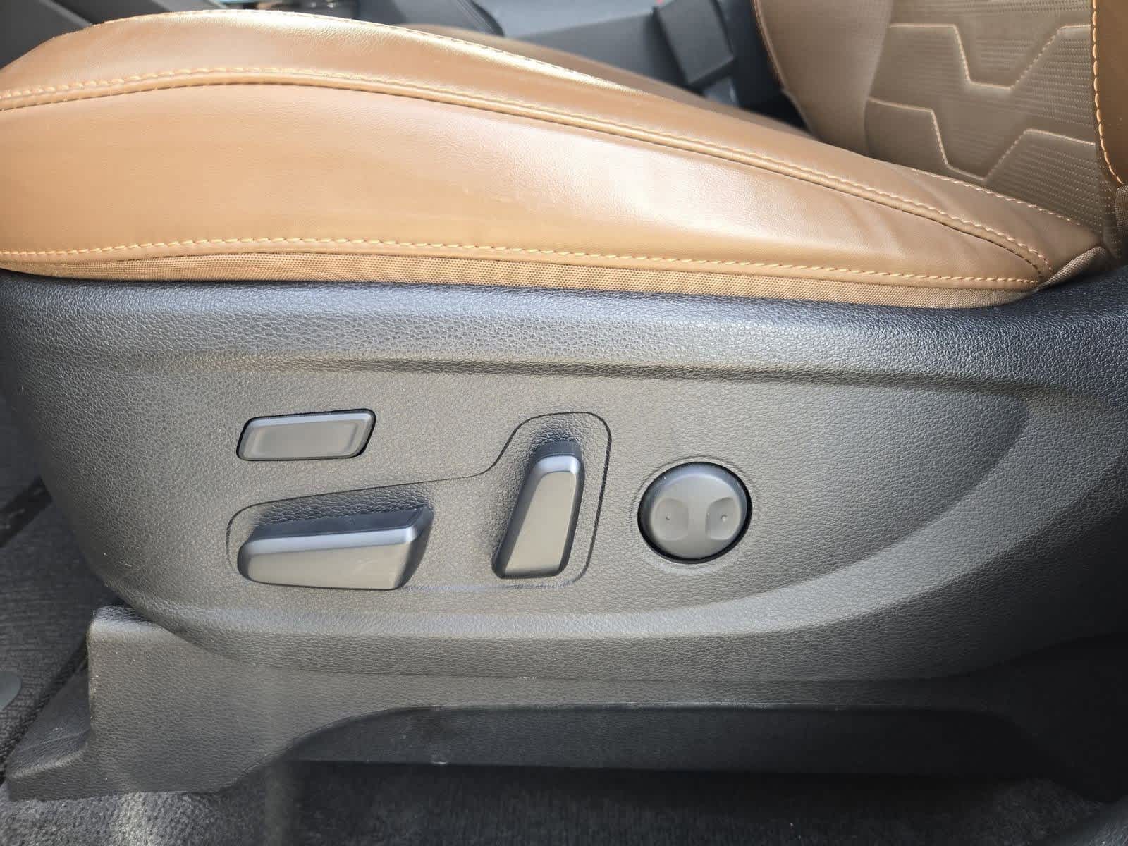 Thumbnail: 2022 Kia Telluride - 16