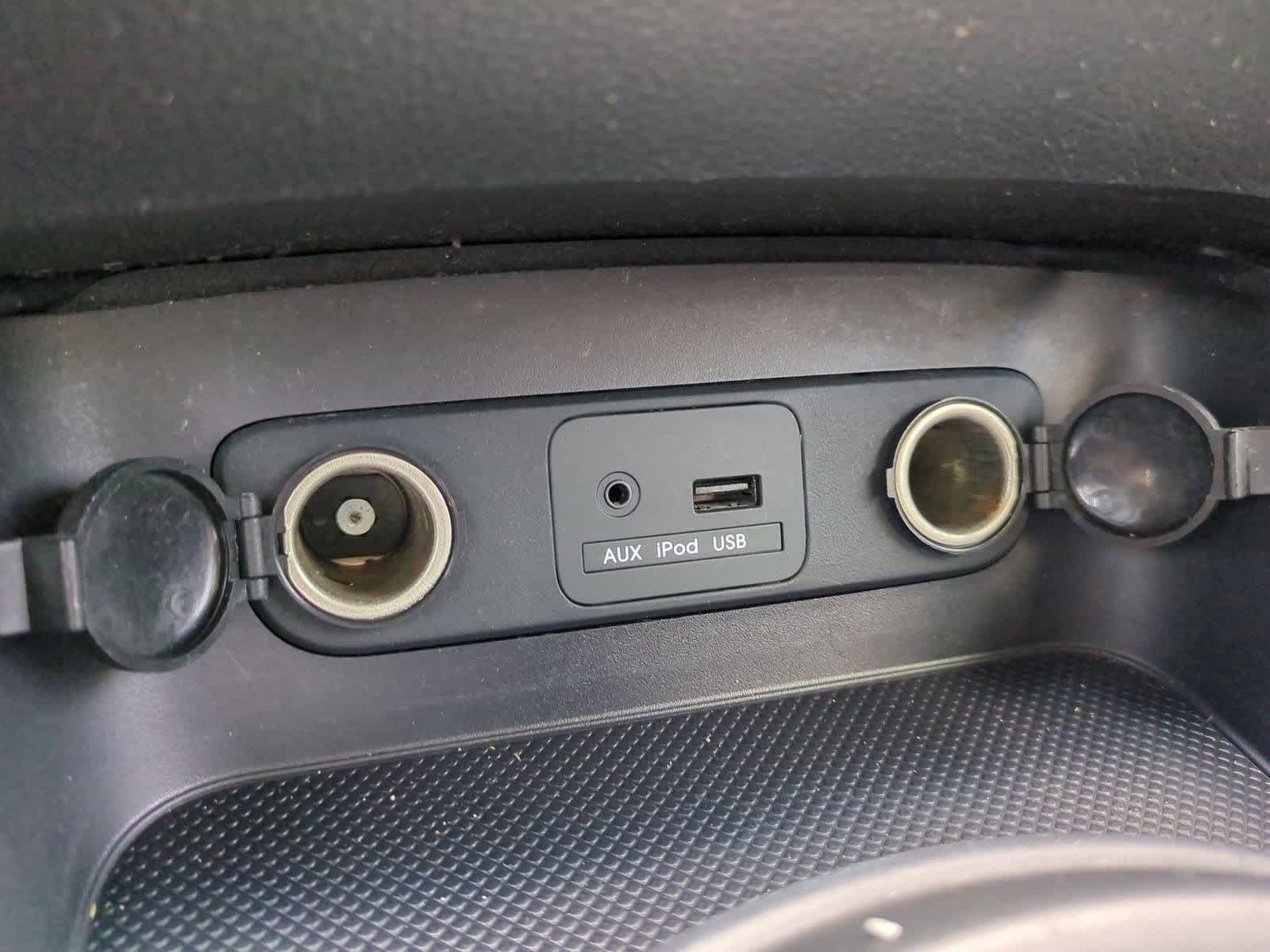 Thumbnail: 2012 Kia Sportage - 26