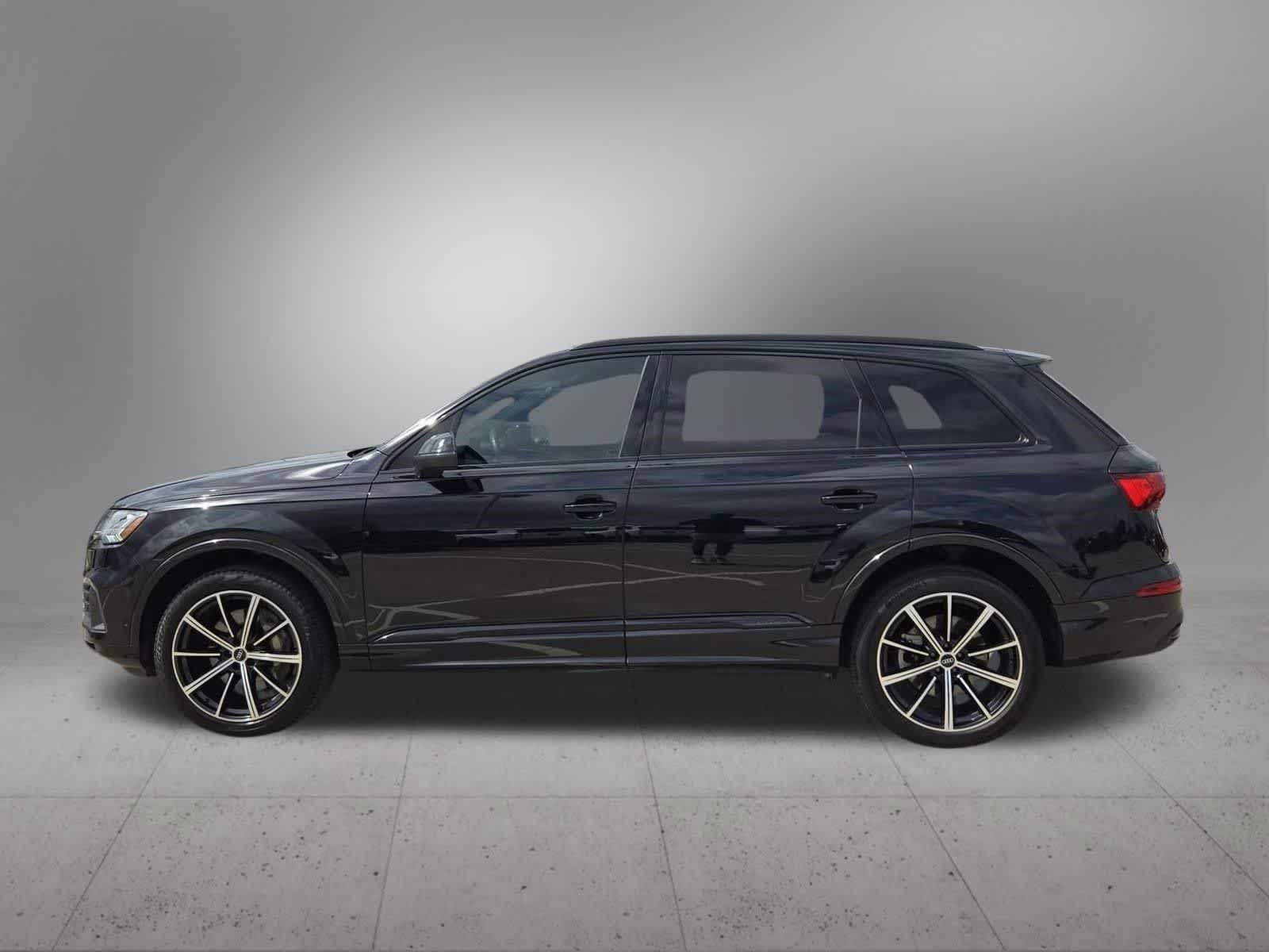 Thumbnail: 2021 Audi Q7 - 3