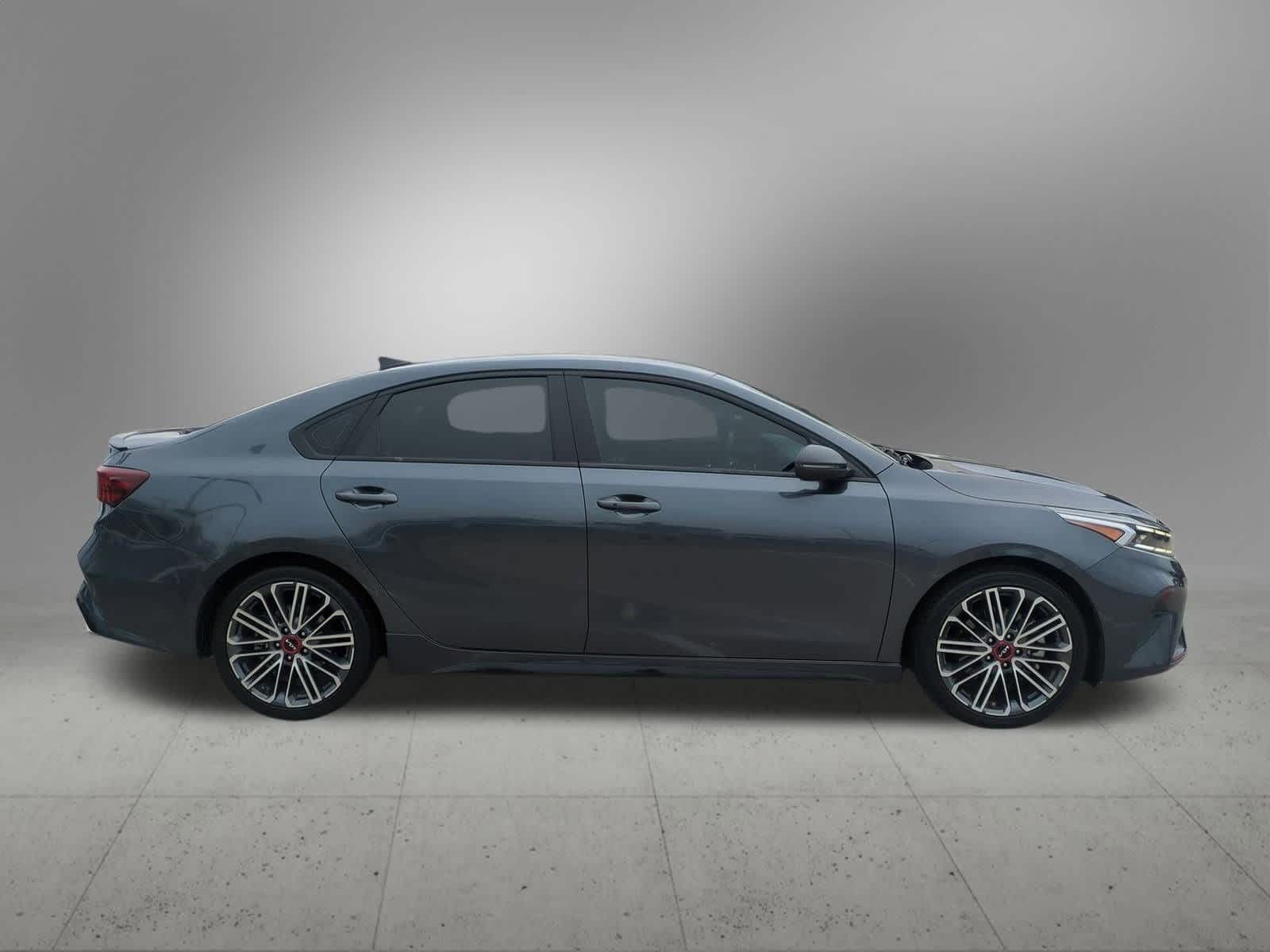 Thumbnail: 2022 Kia Forte - 13