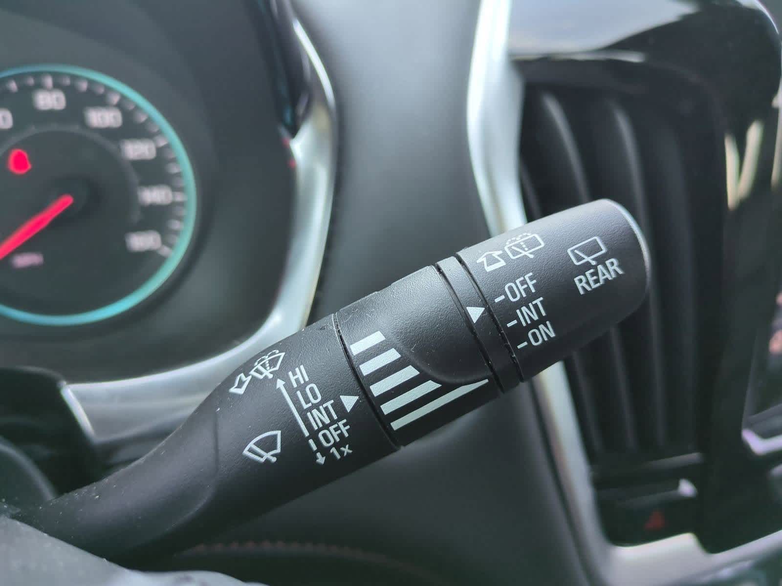 Thumbnail: 2022 Chevrolet Traverse - 25