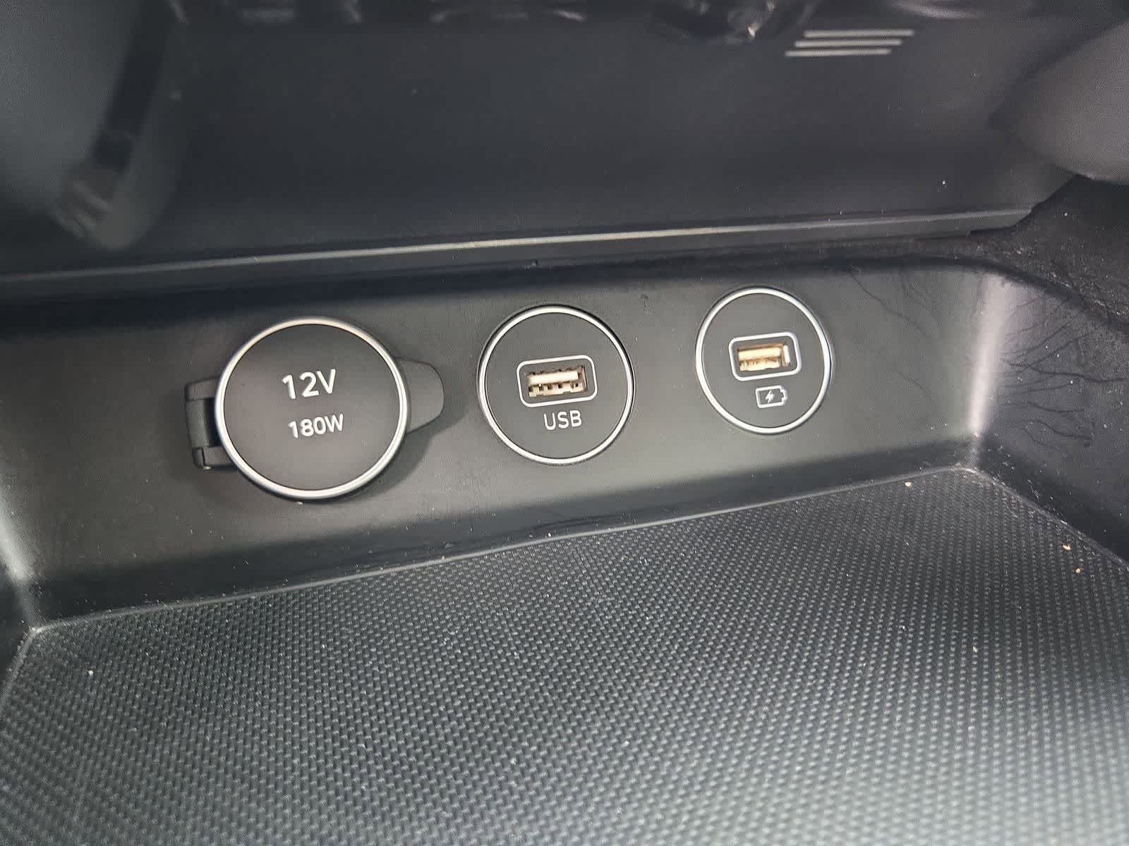 Thumbnail: 2023 Genesis G70 - 28