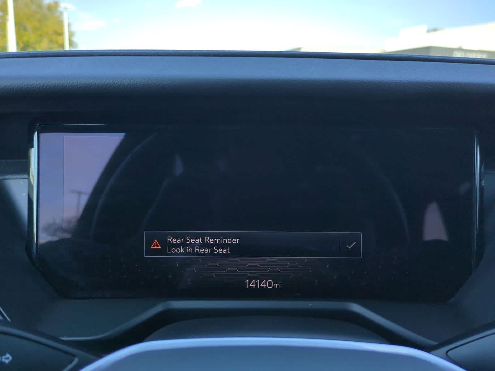 Thumbnail: 2025 GMC Acadia - 32