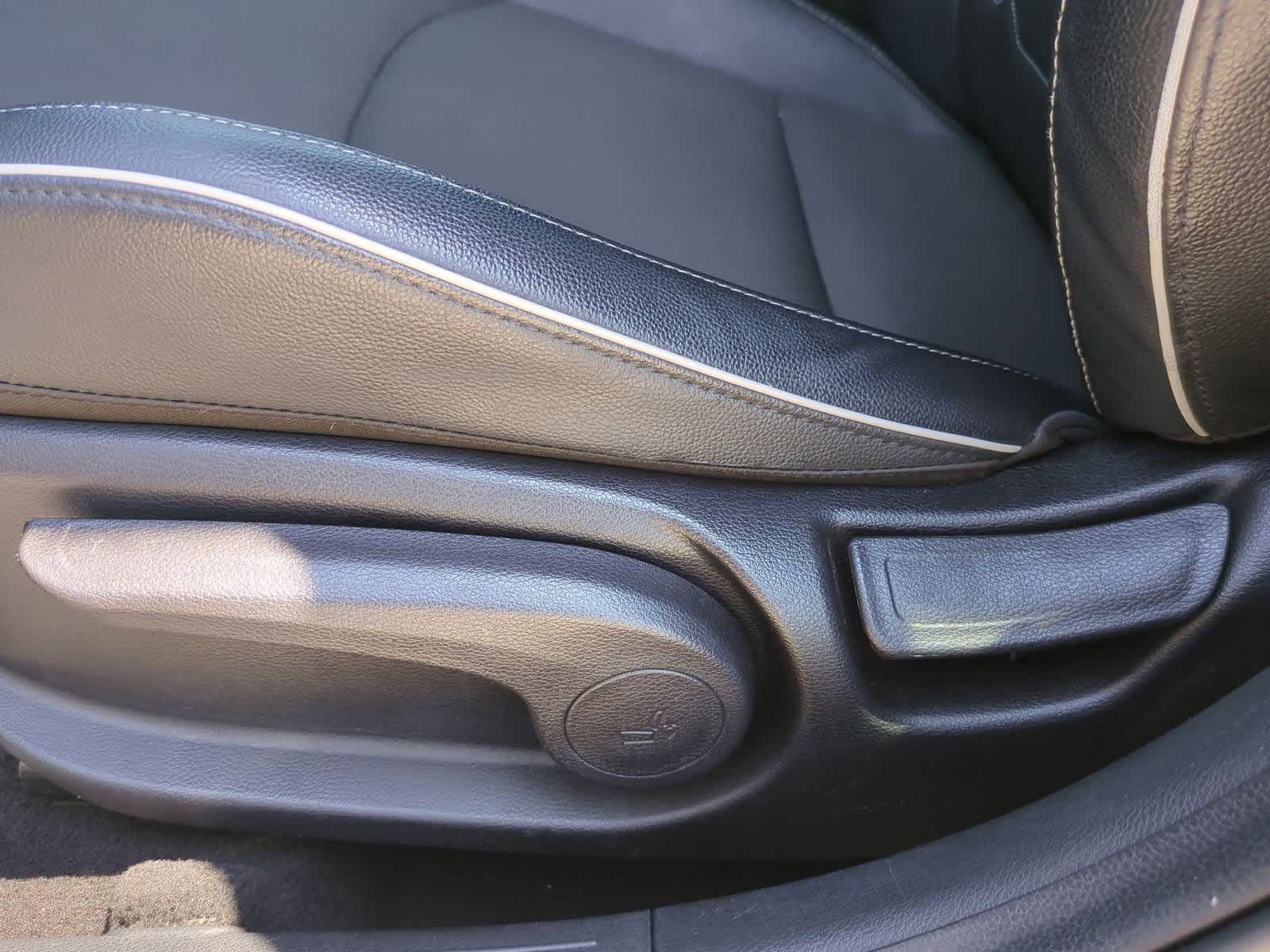 Thumbnail: 2020 Kia Forte - 17