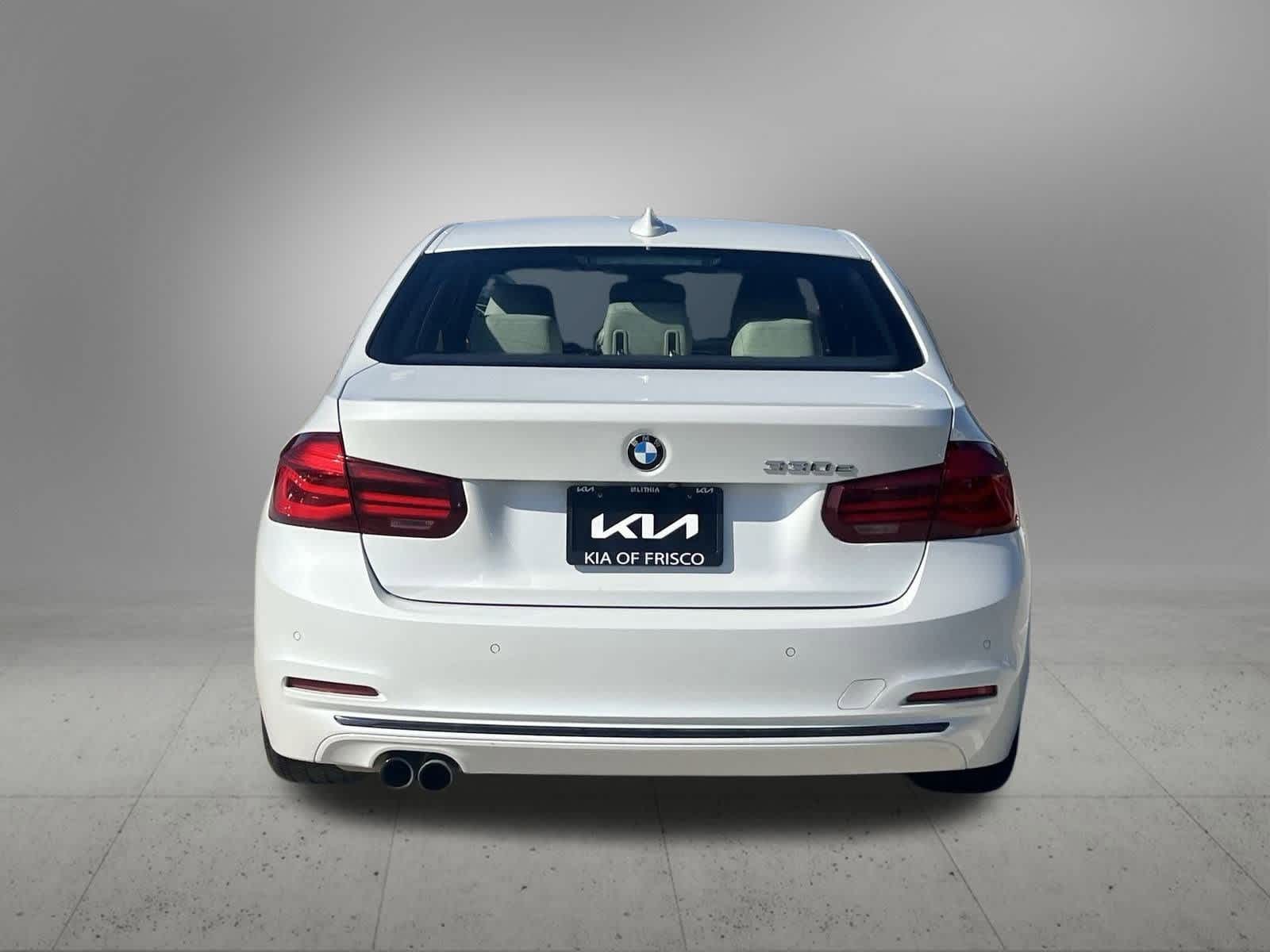 Thumbnail: 2018 BMW 3 Series - 11